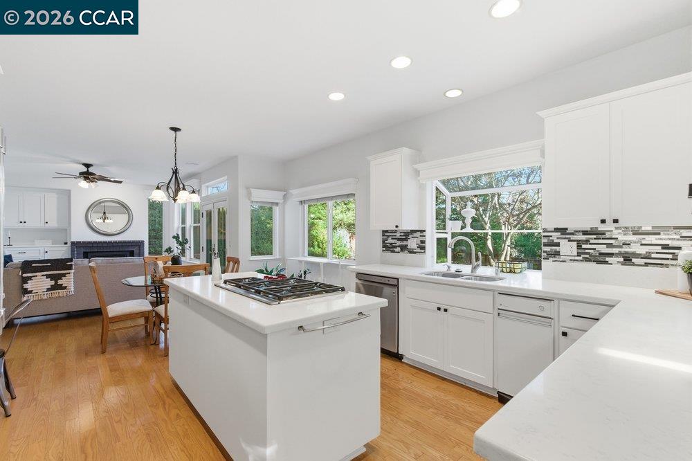811 Vineyard Ct