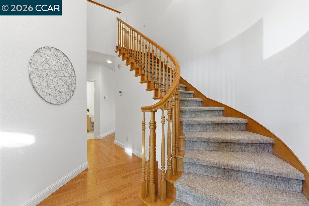 811 Vineyard Ct
