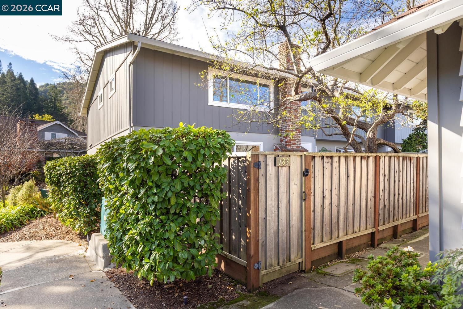 183 Miramonte Dr