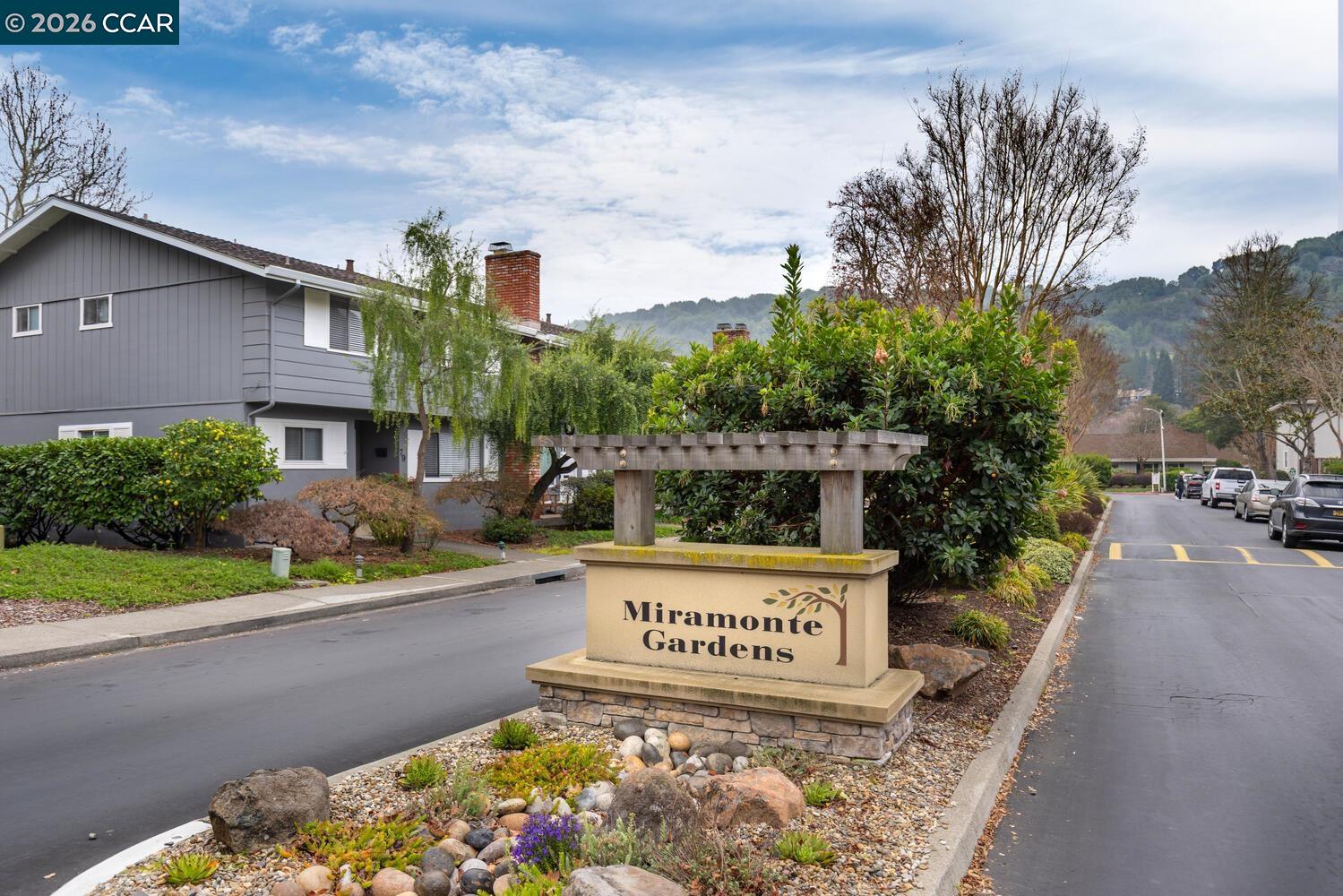 183 Miramonte Dr