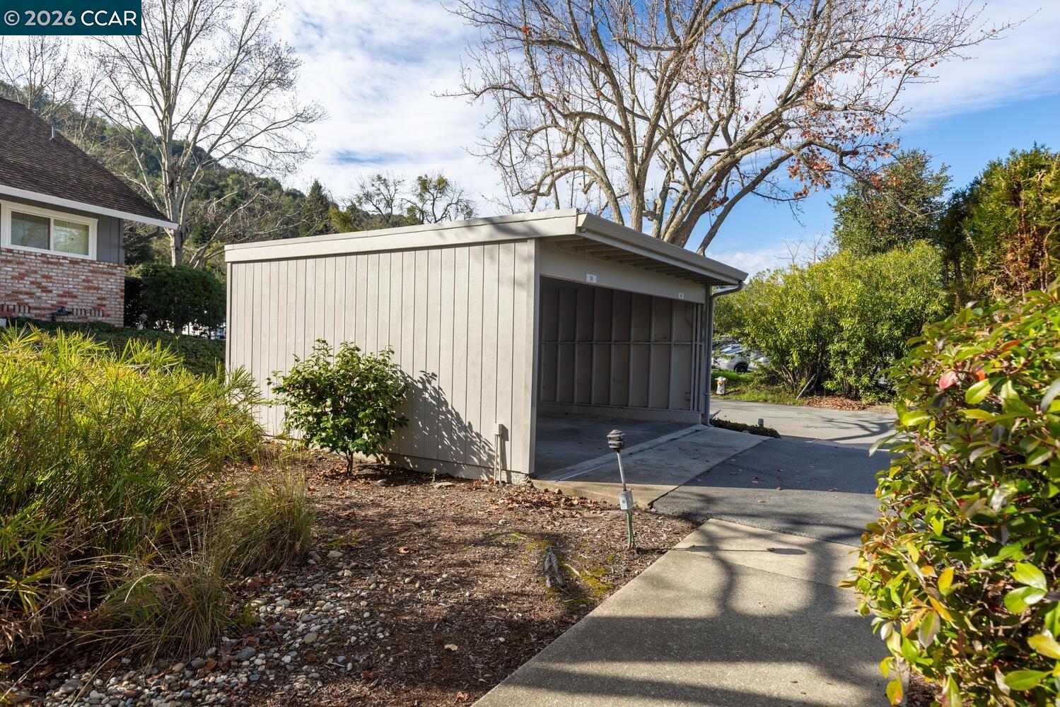 183 Miramonte Dr