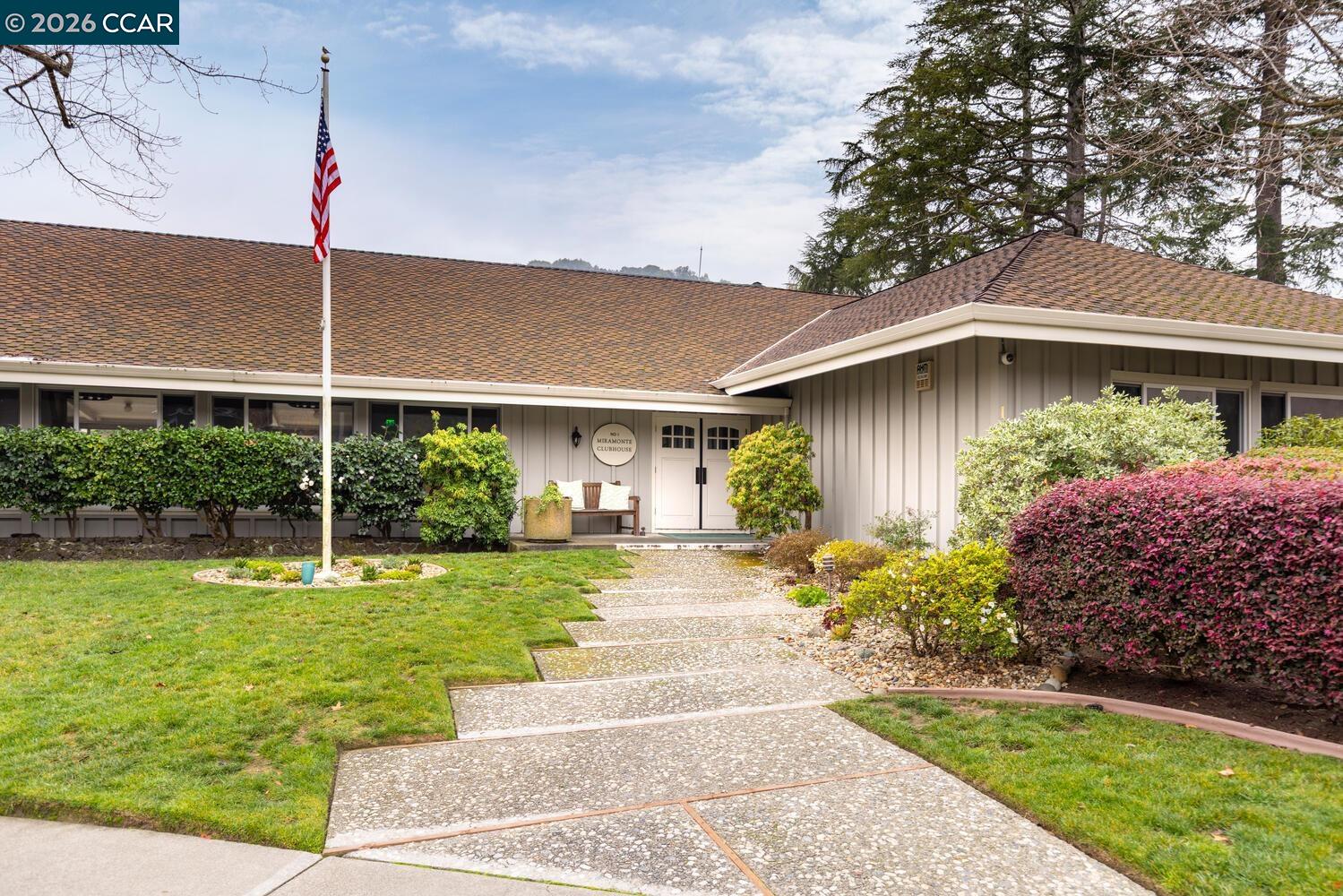 183 Miramonte Dr