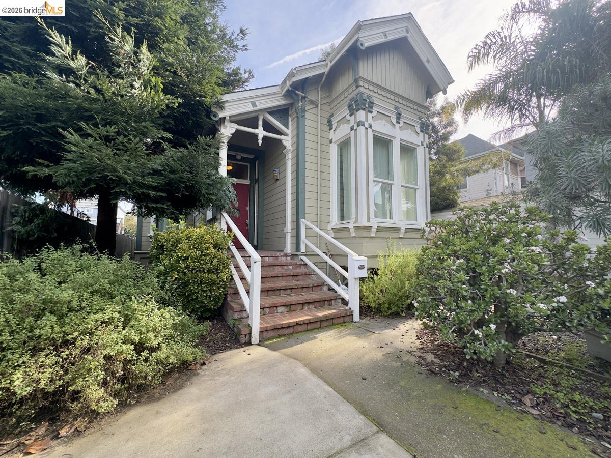 1022 Chestnut Street