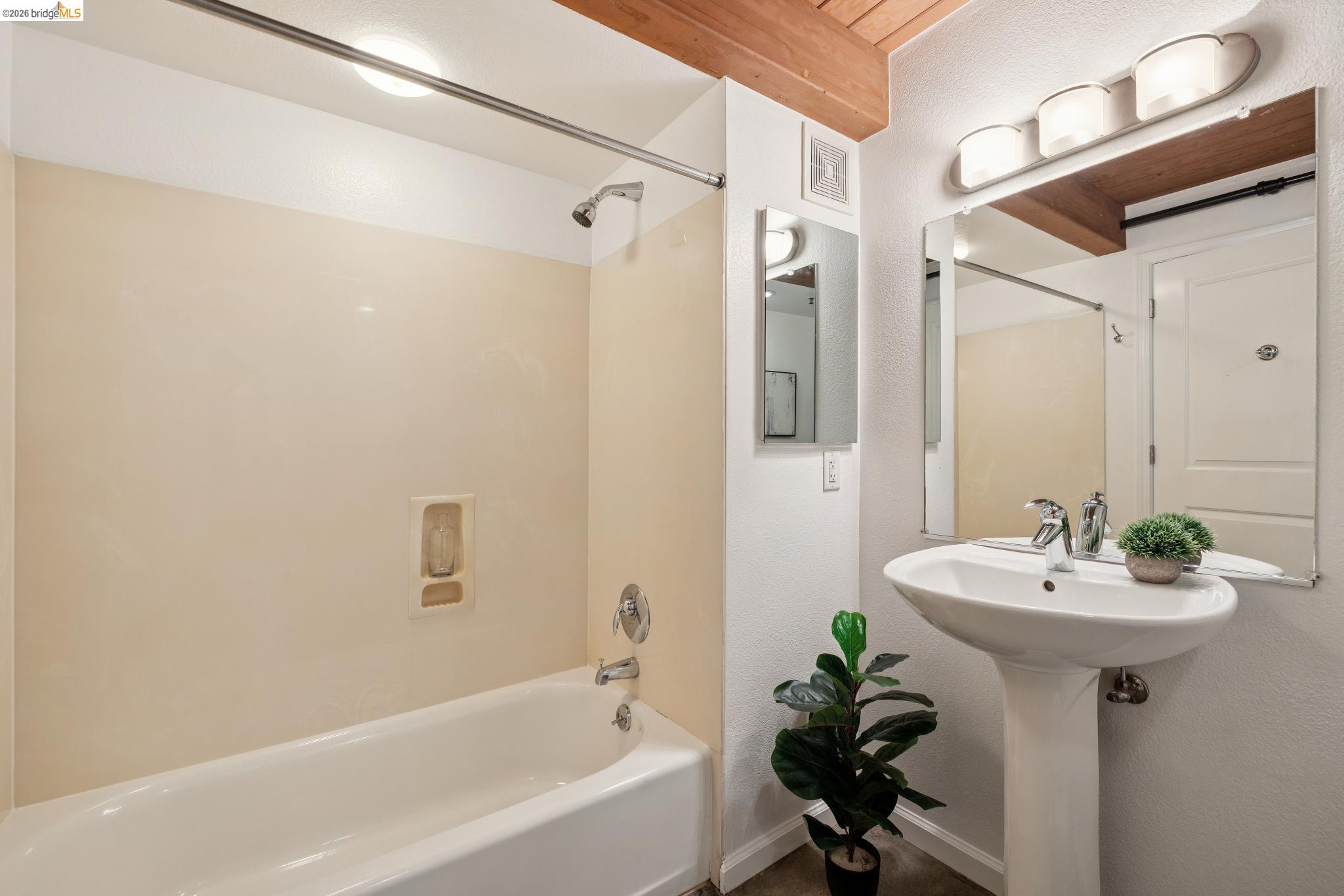 655 12th Street # 120