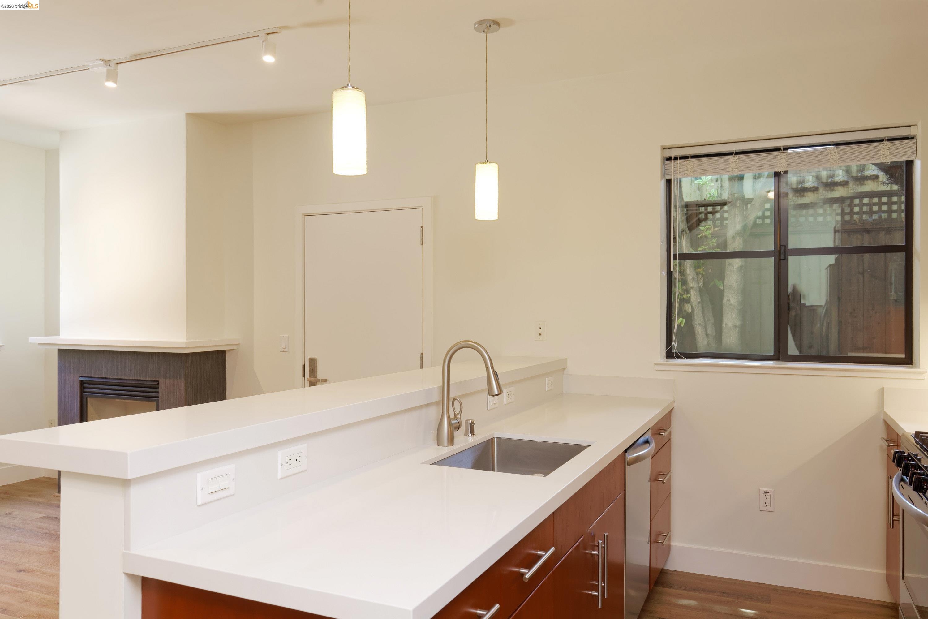 1565 32nd Street # 4