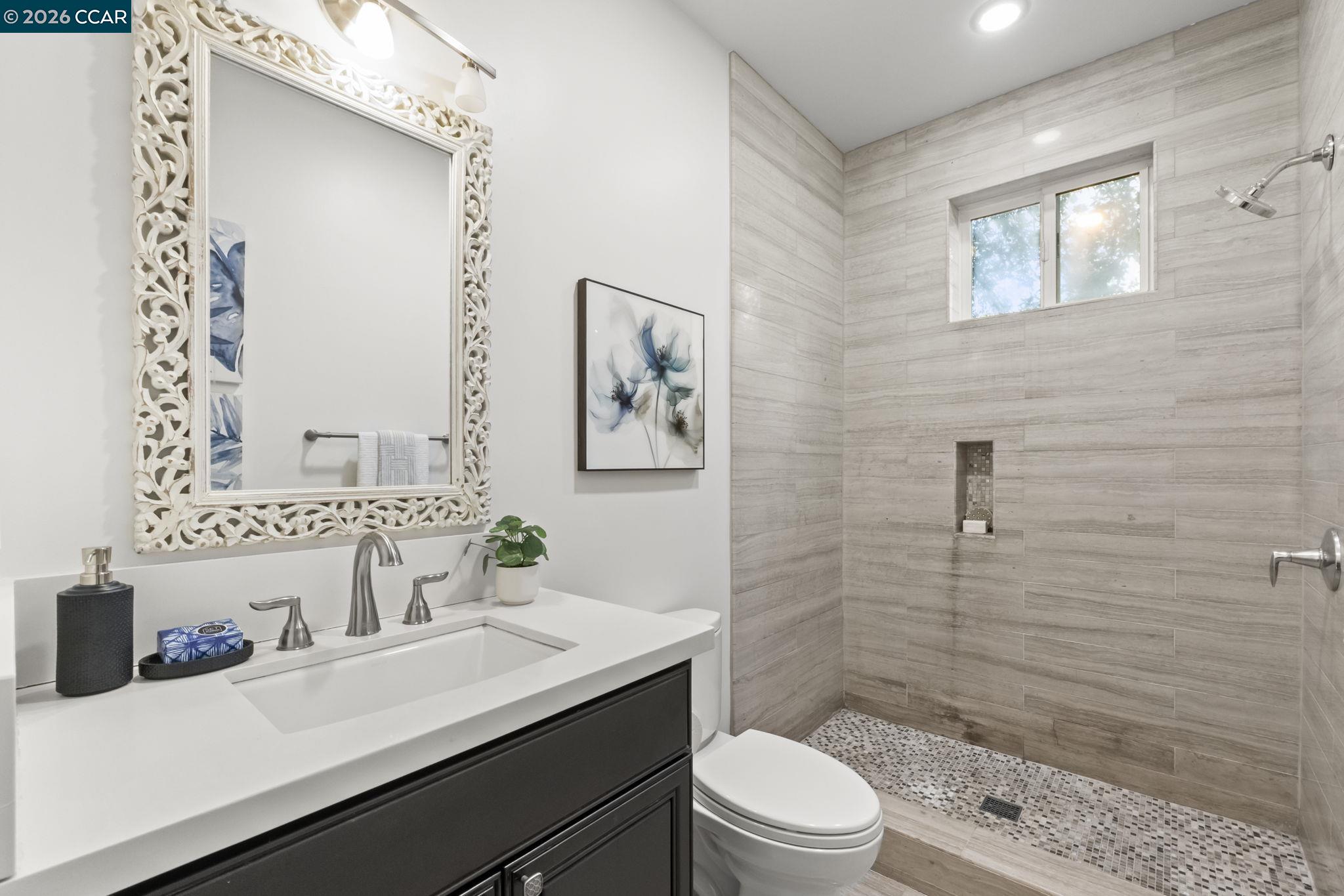 6165 Doncaster Pl