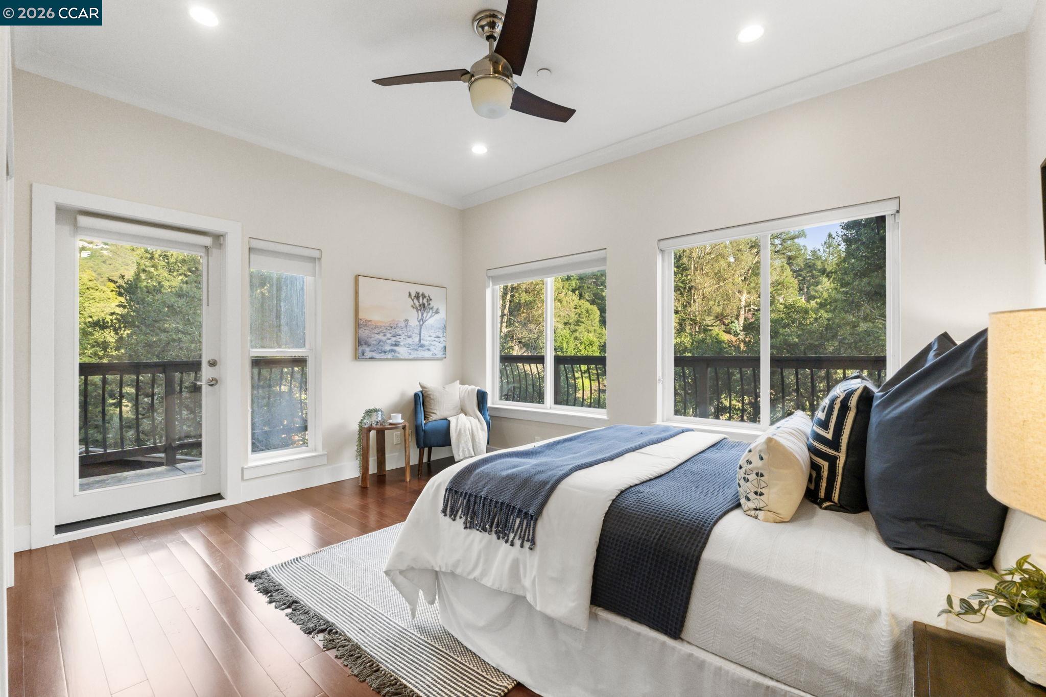 6165 Doncaster Pl