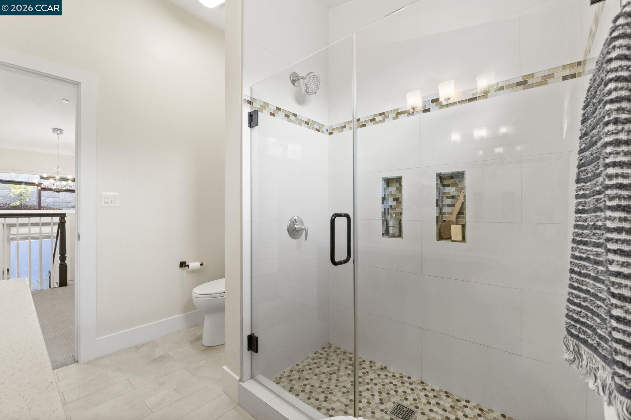 6165 Doncaster Pl