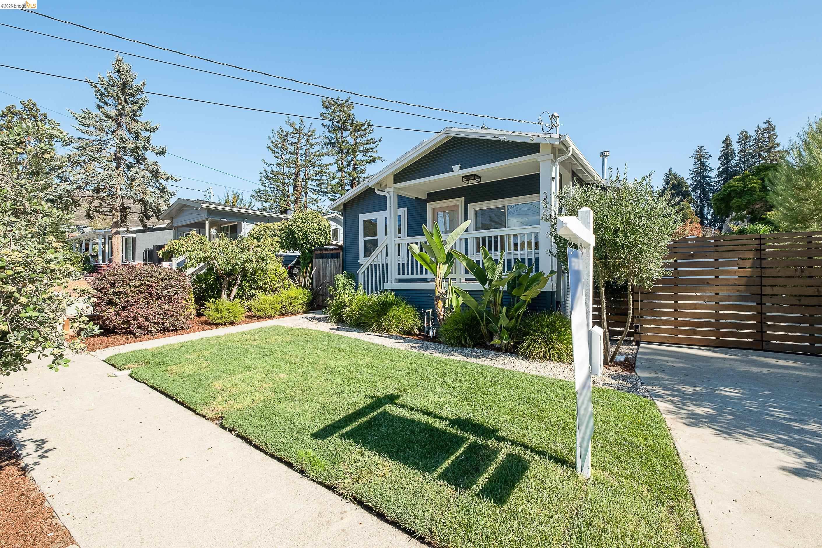 3920 Edgemoor Pl