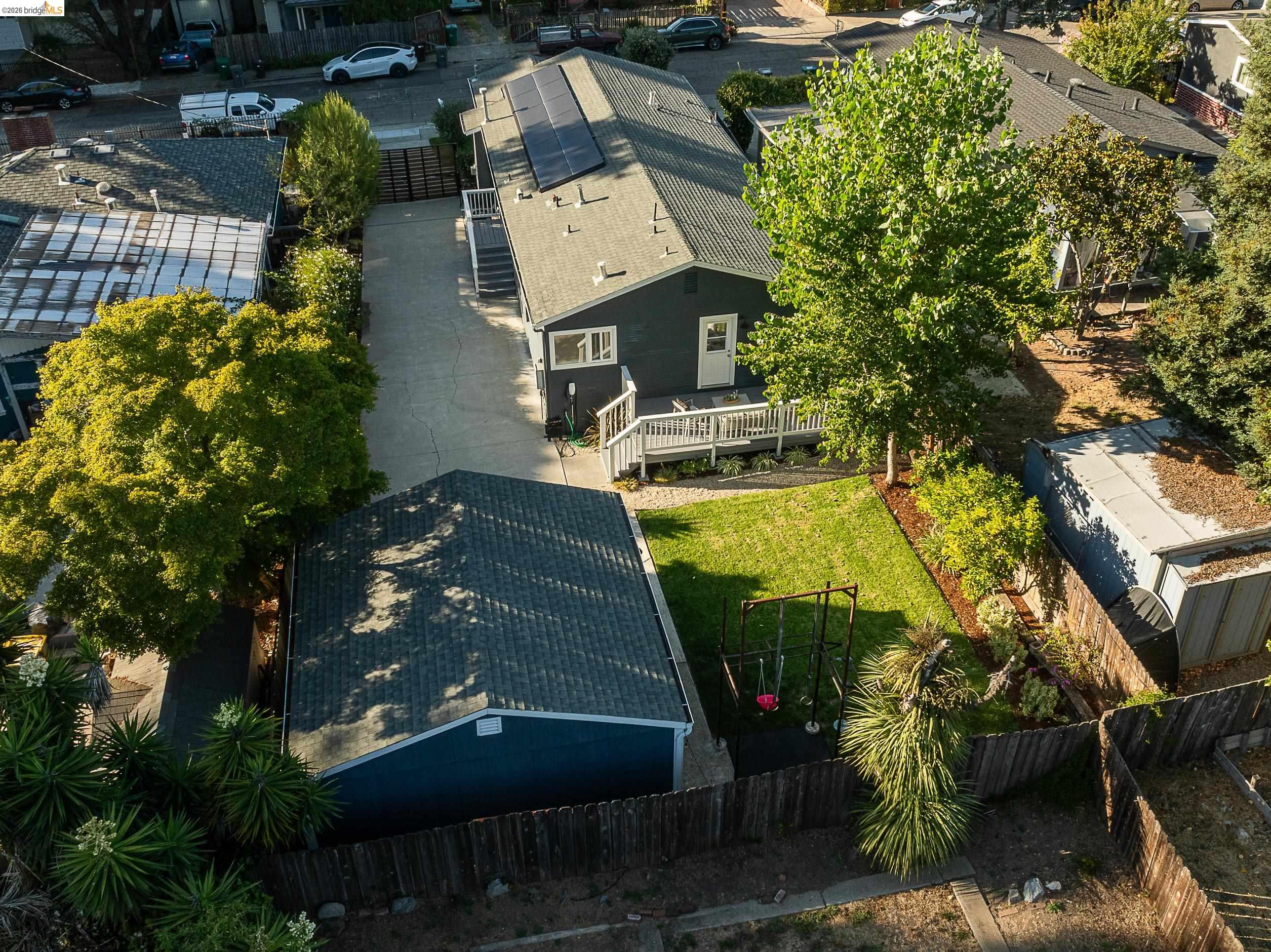 3920 Edgemoor Pl