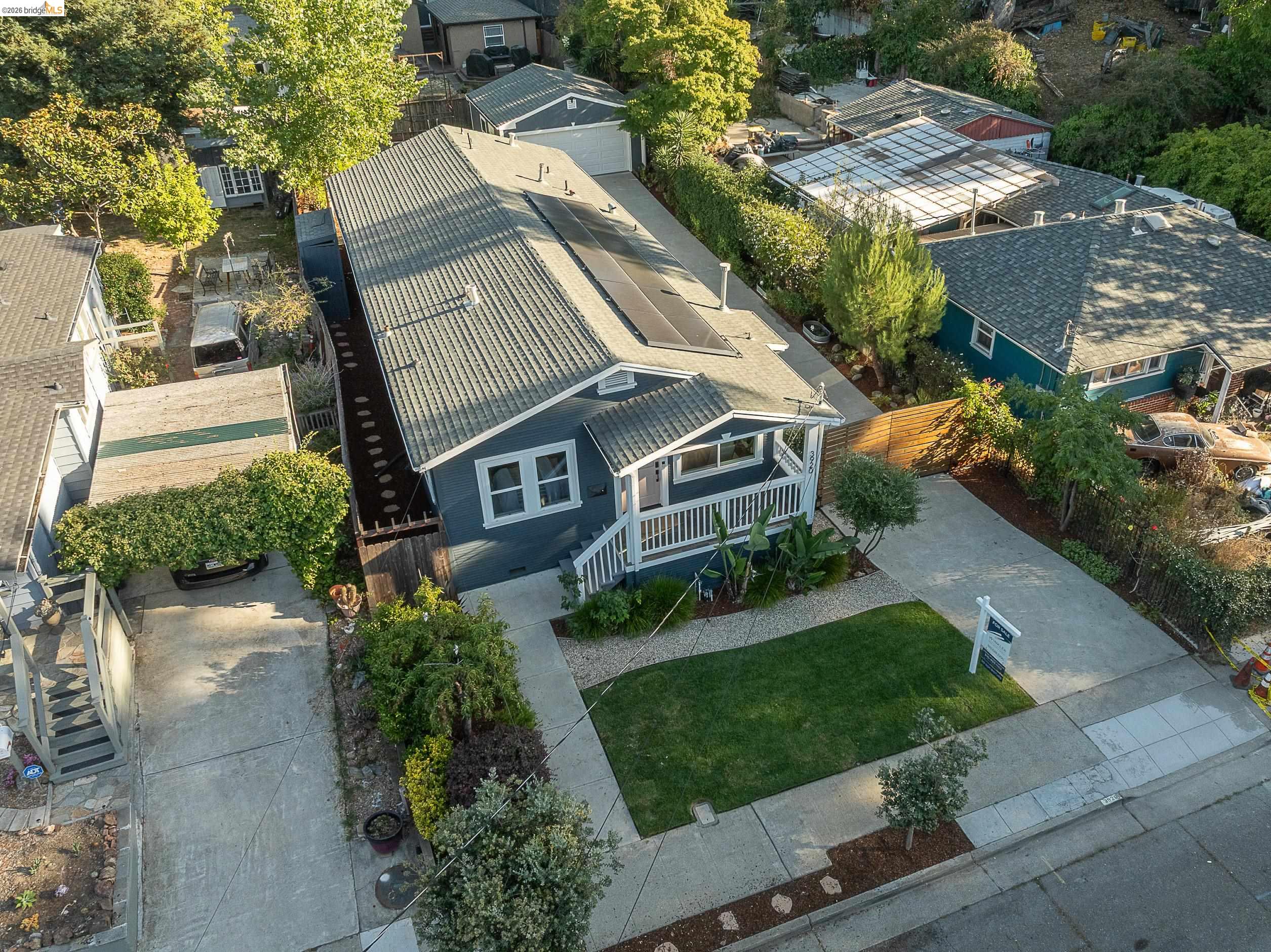 3920 Edgemoor Pl