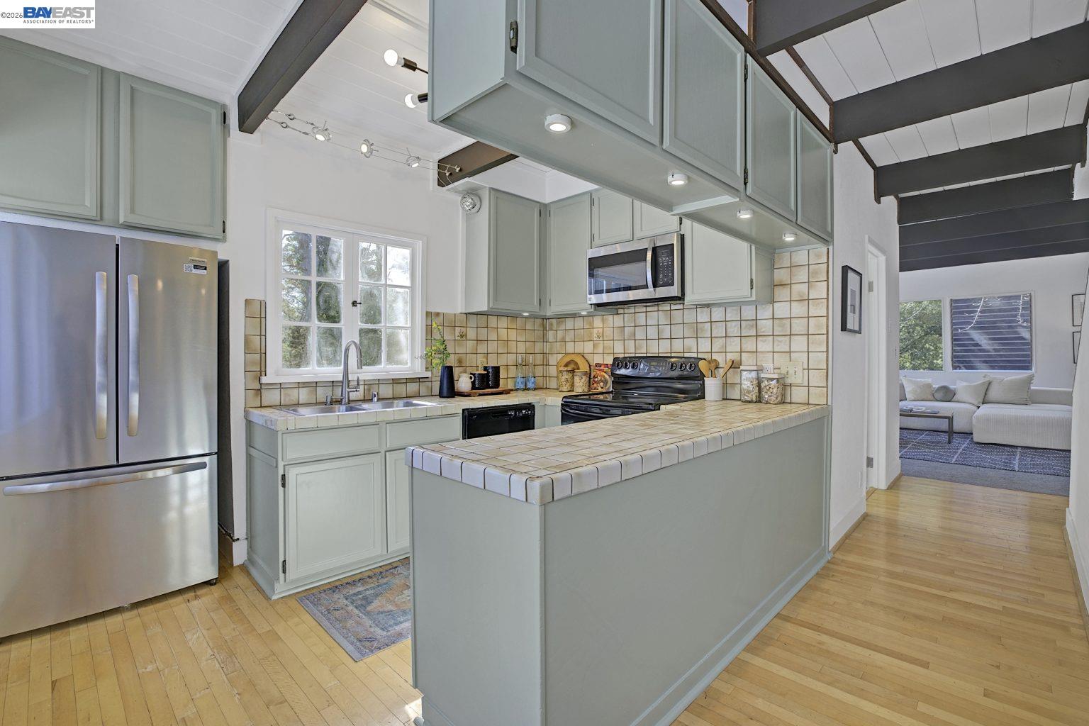 6956 Sayre Drive