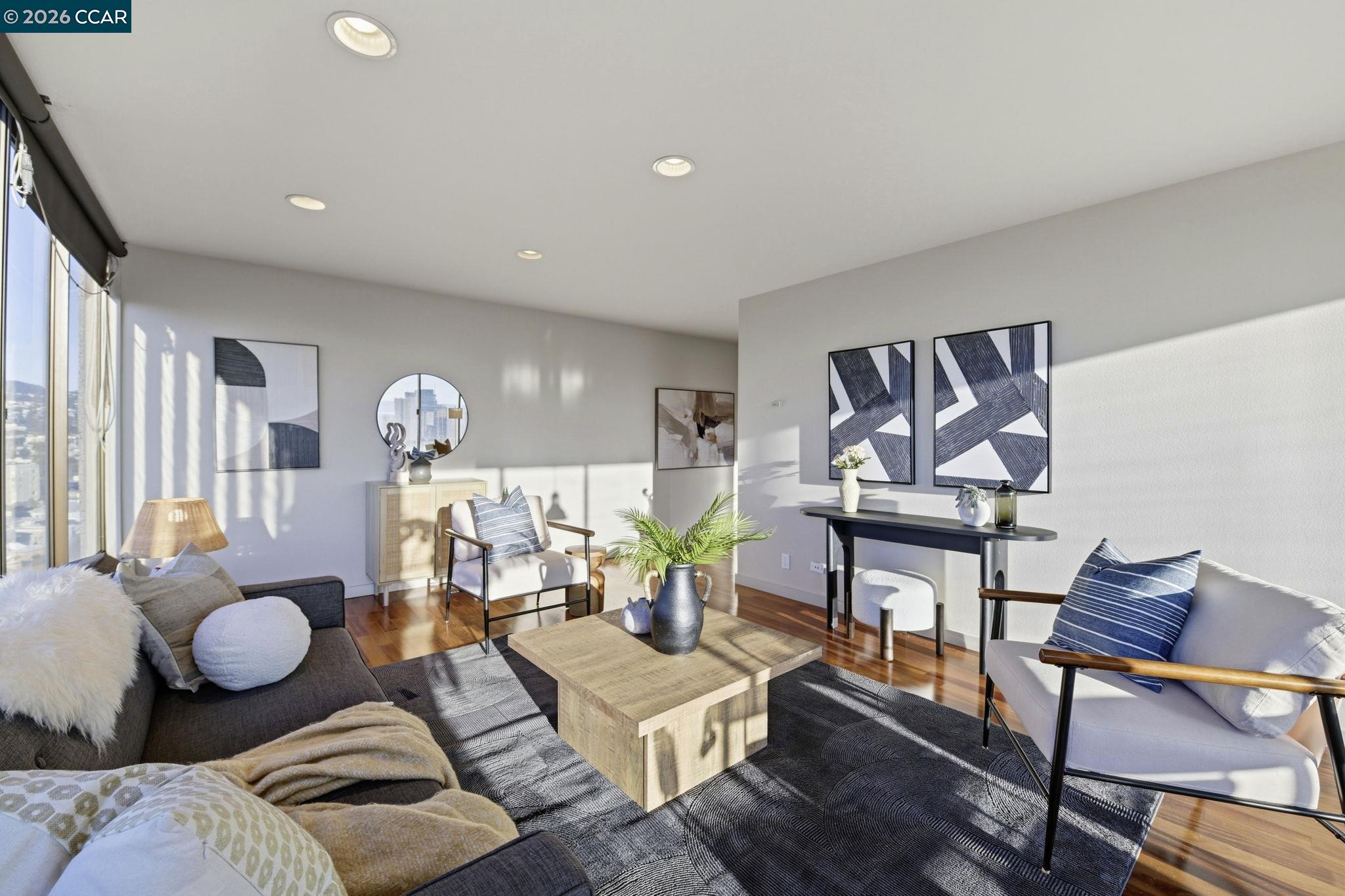 565 Bellevue Ave # 1403