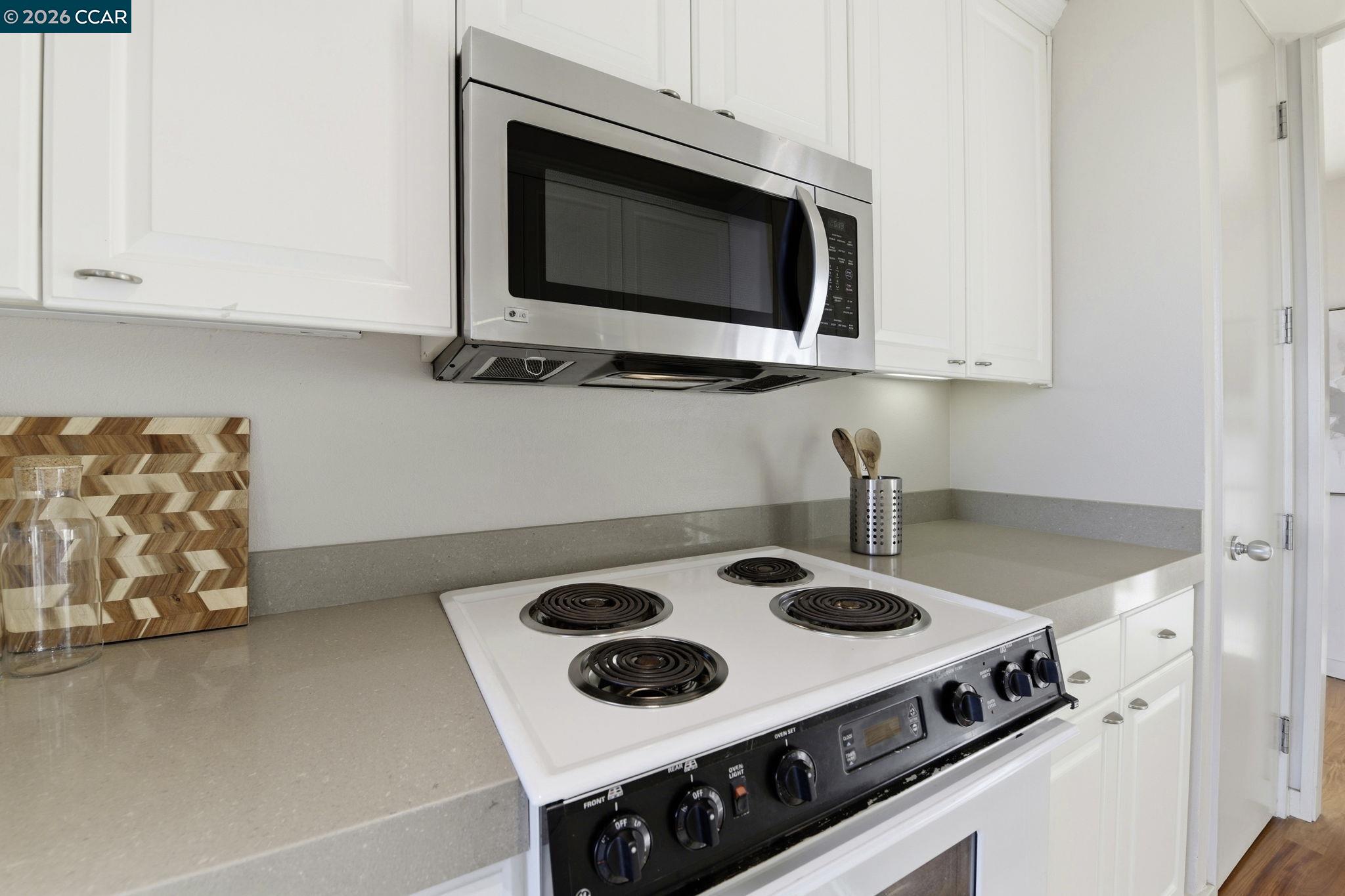 565 Bellevue Ave # 1403