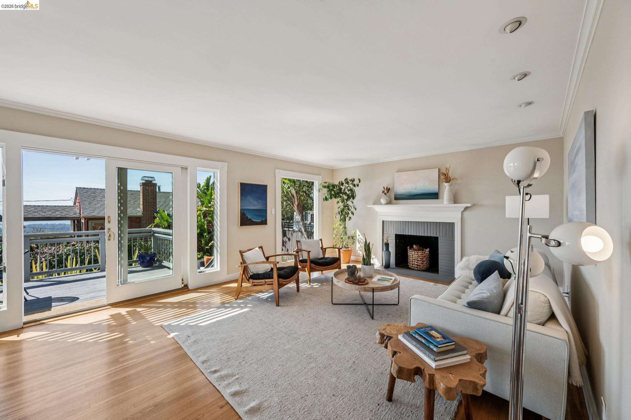 290 Colgate Ave