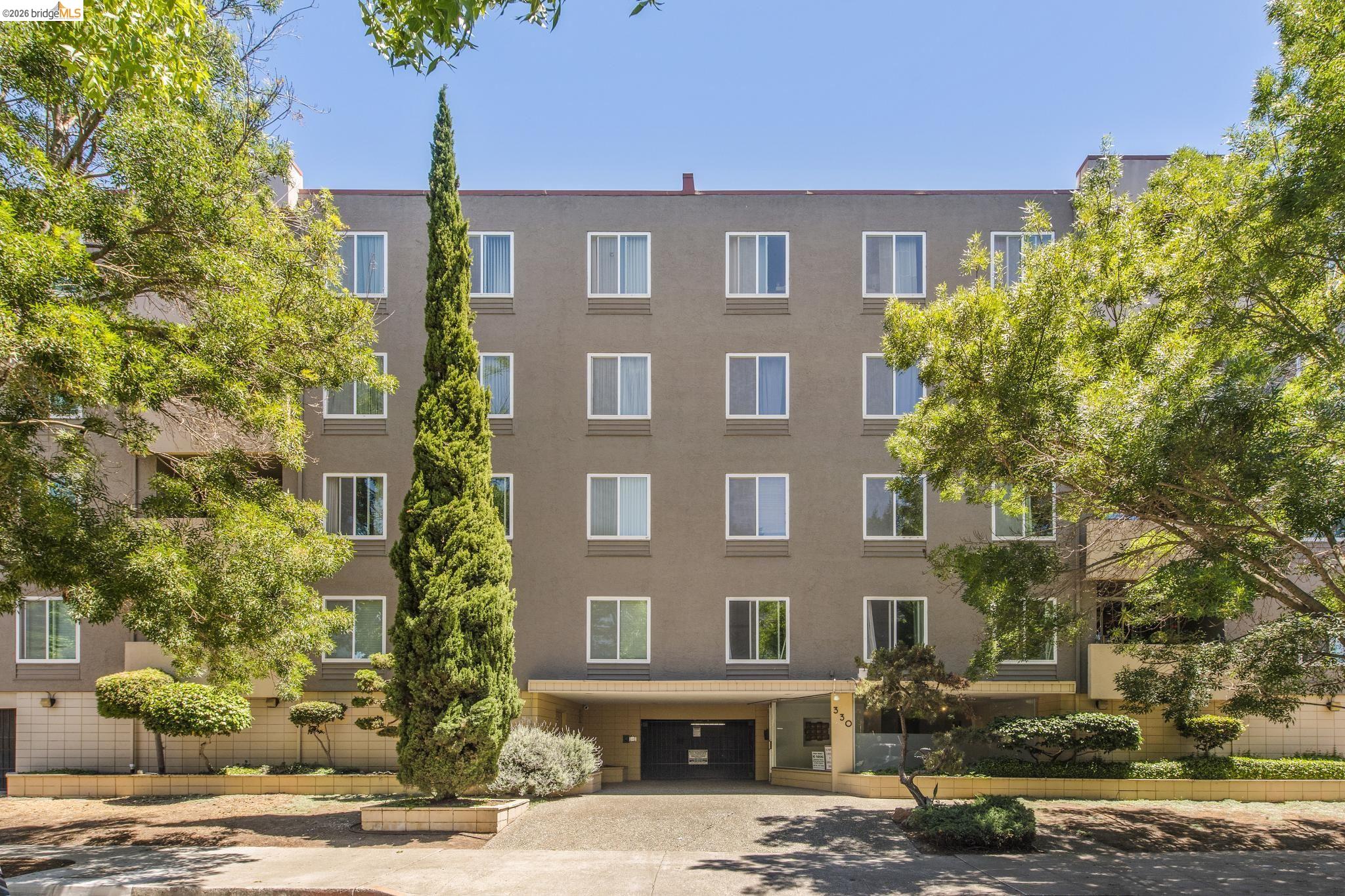 330 Vernon St # 301