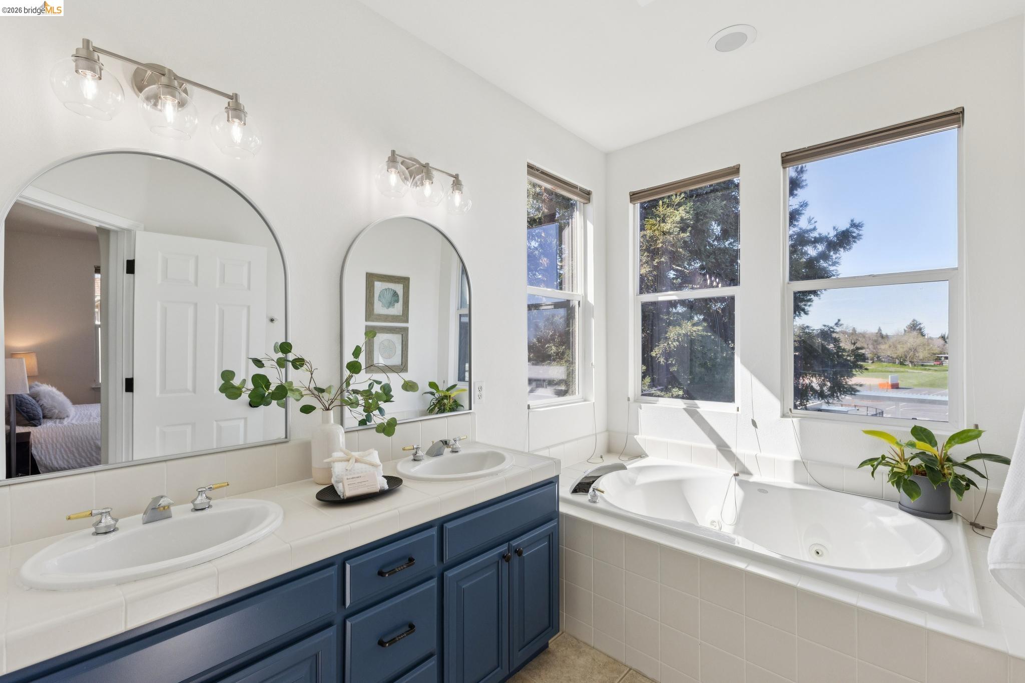 548 Gabriel Ct