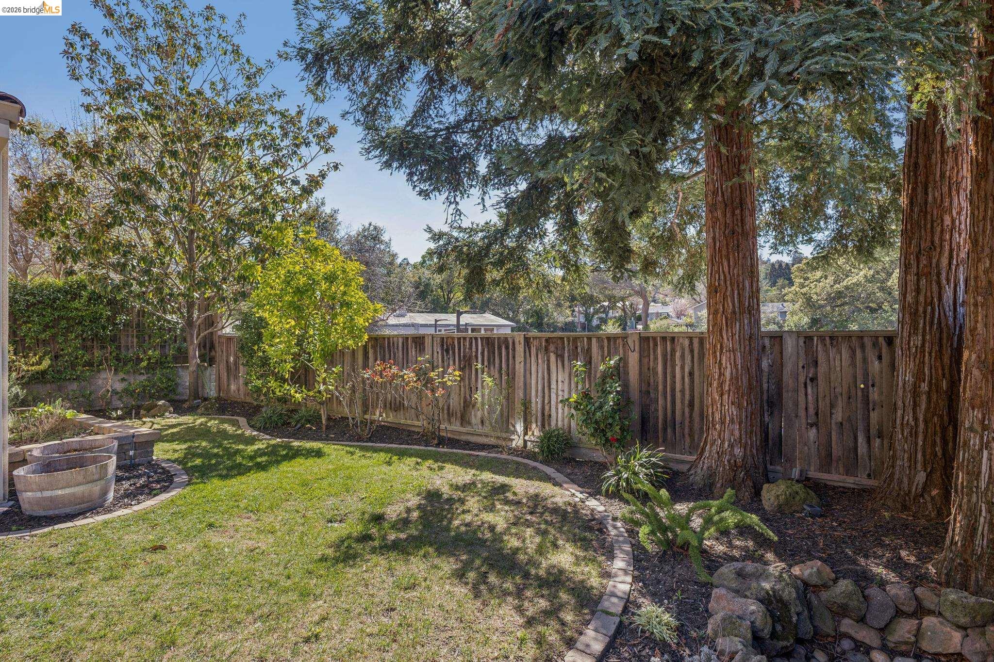 548 Gabriel Ct
