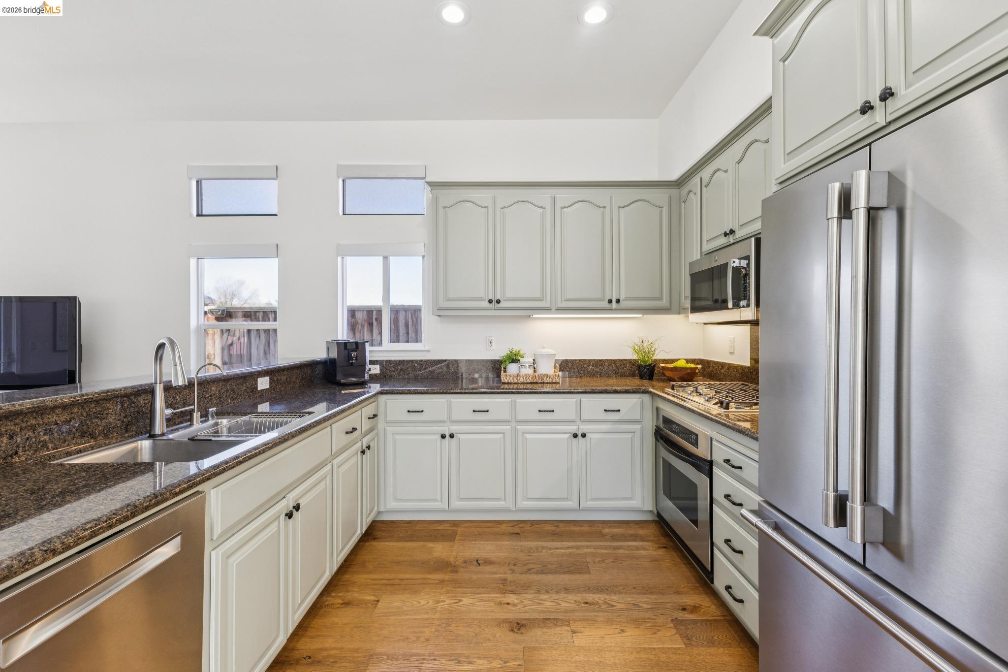 548 Gabriel Ct