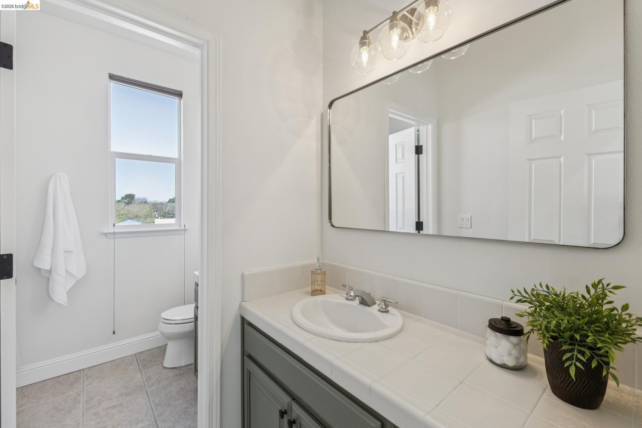 548 Gabriel Ct