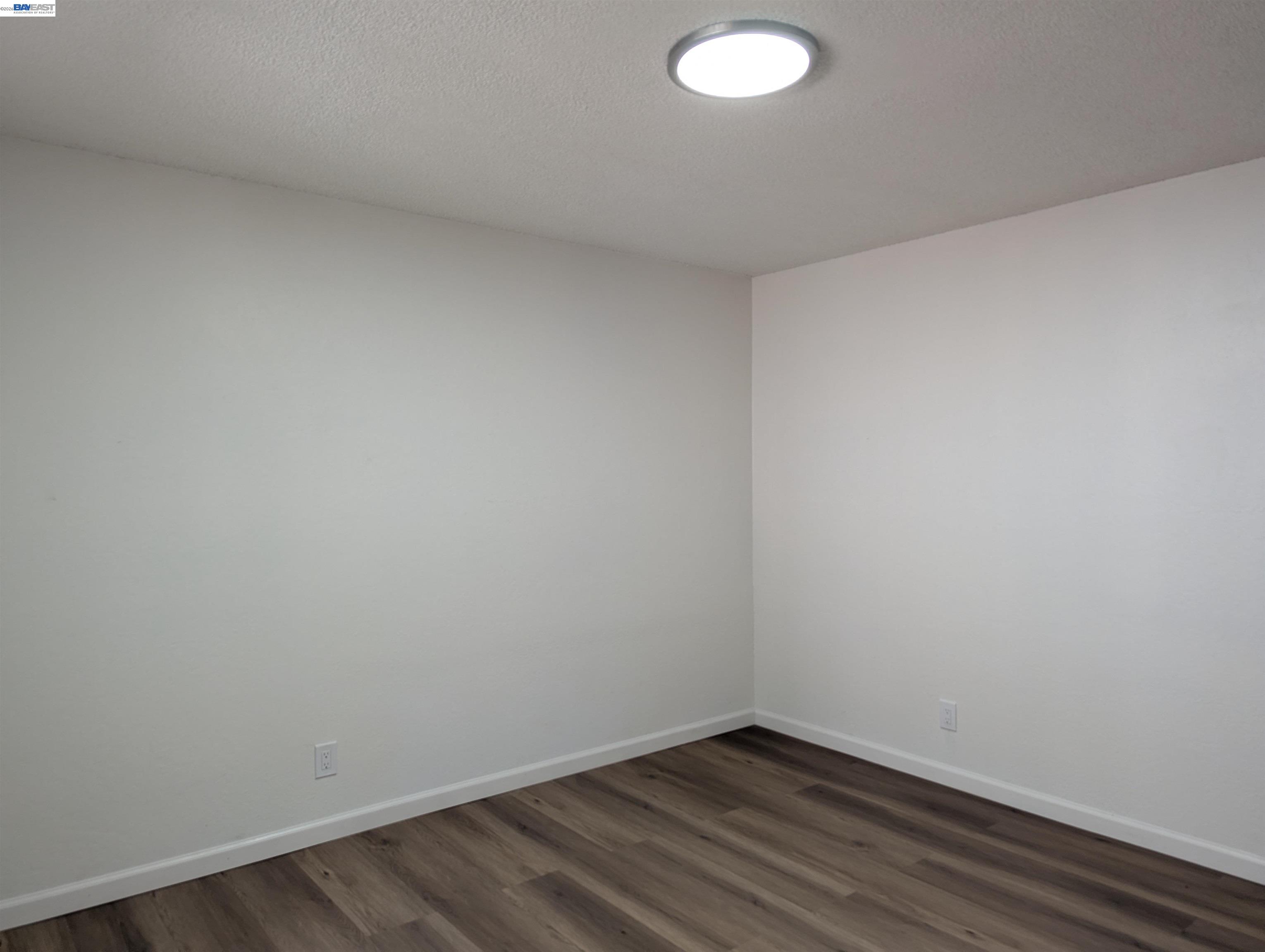 2550 Damuth St