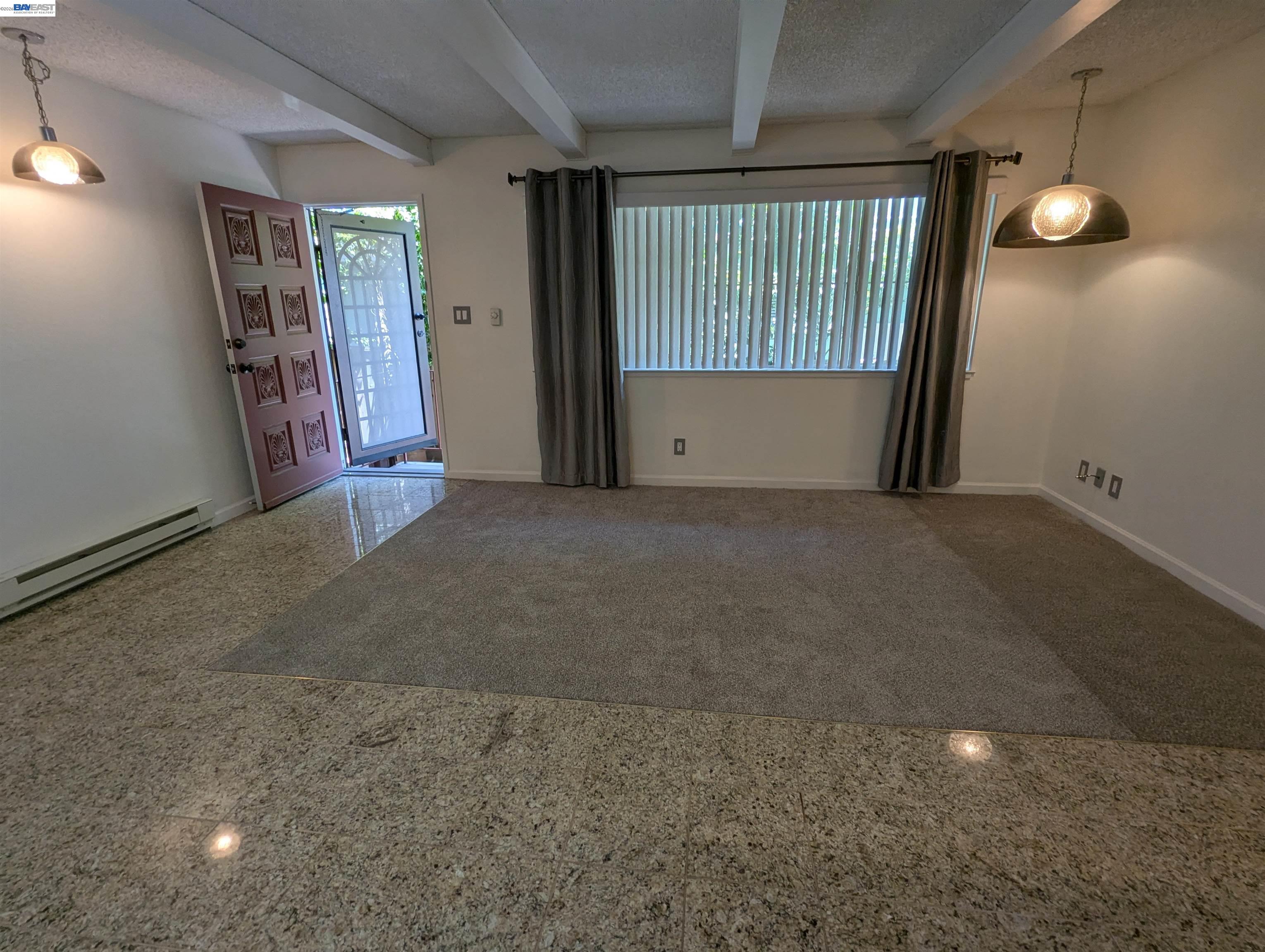 2550 Damuth St