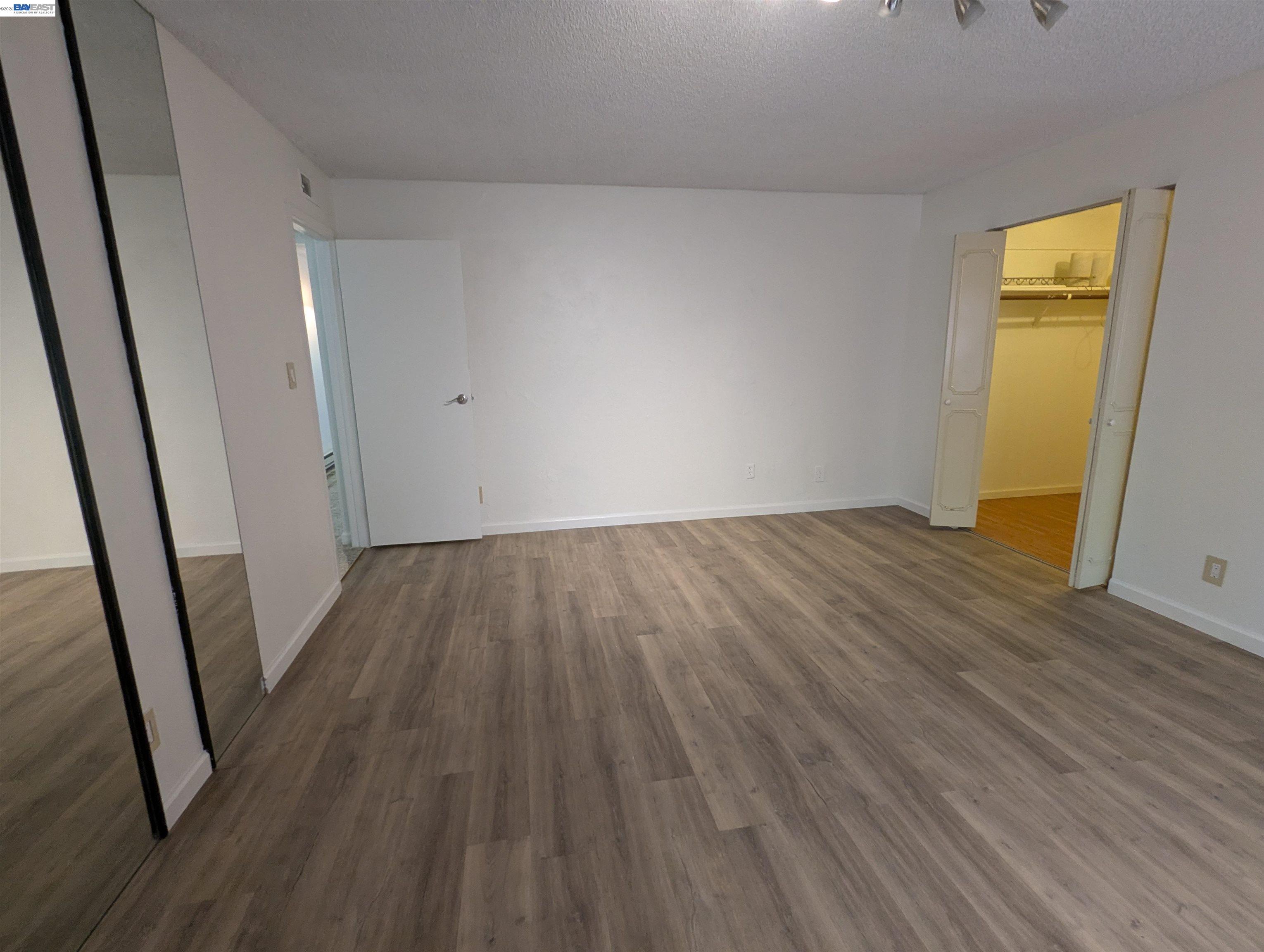 2550 Damuth St