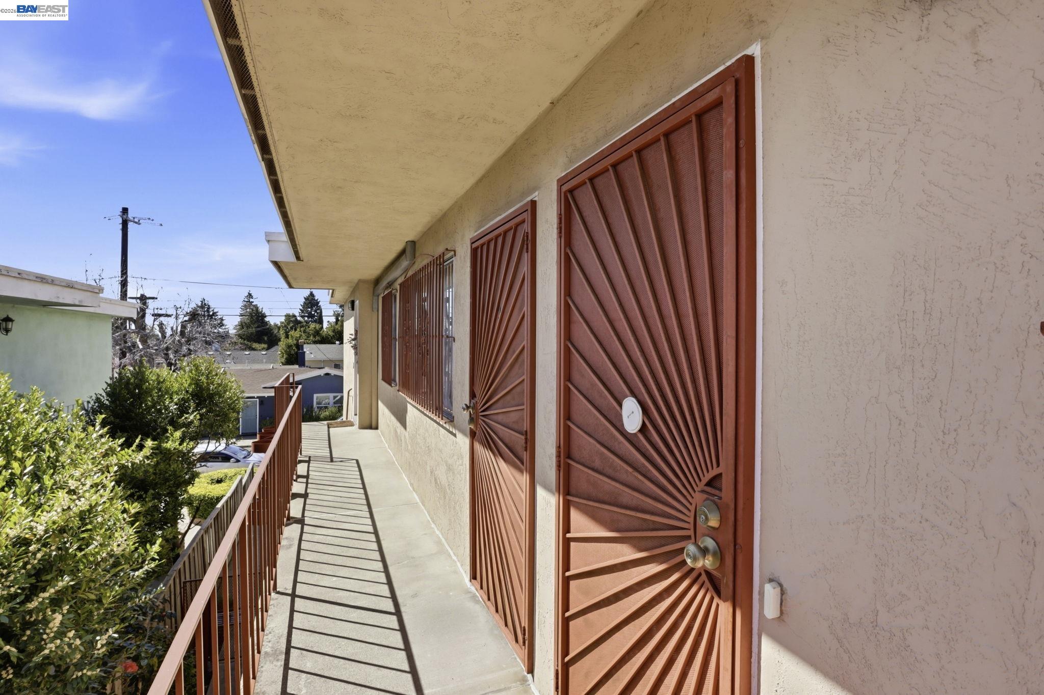 2550 Damuth St