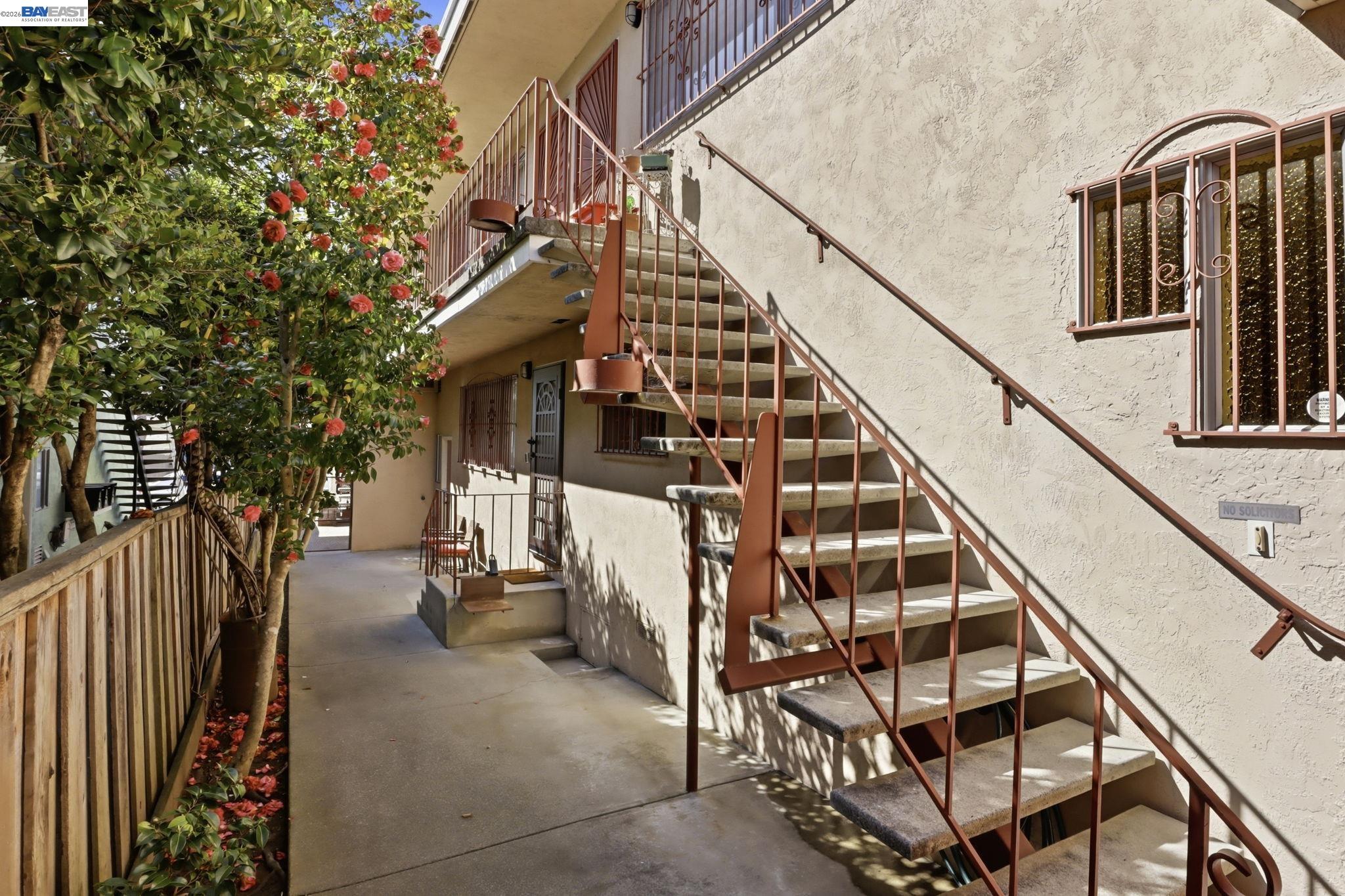 2550 Damuth St
