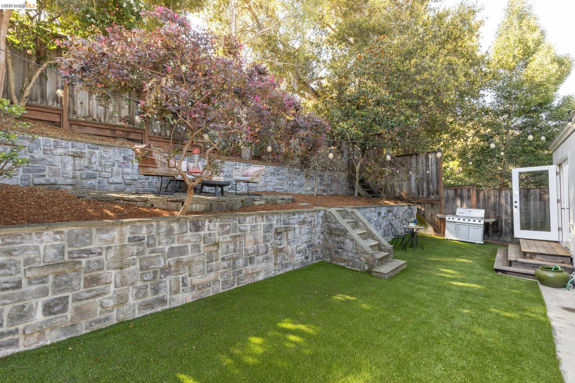 1019 Trestle Glen Rd
