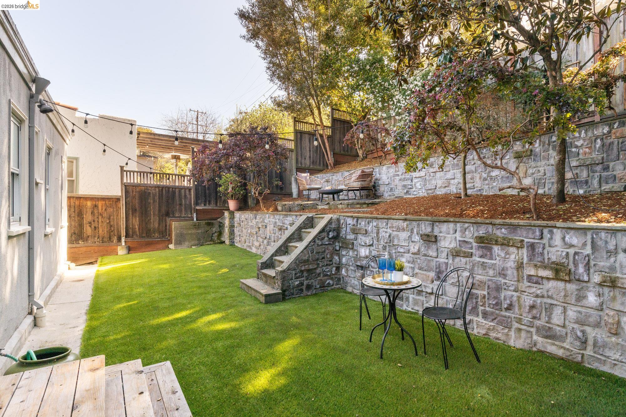 1019 Trestle Glen Rd
