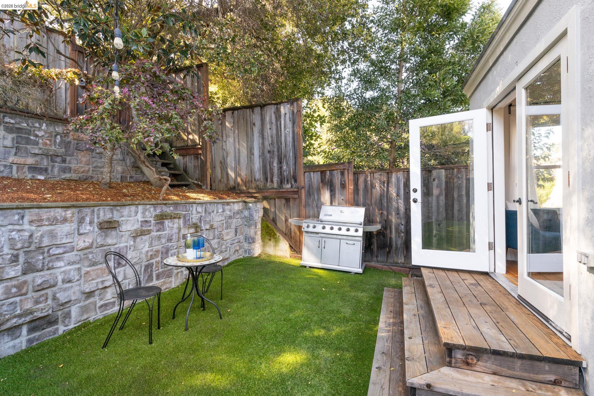 1019 Trestle Glen Rd