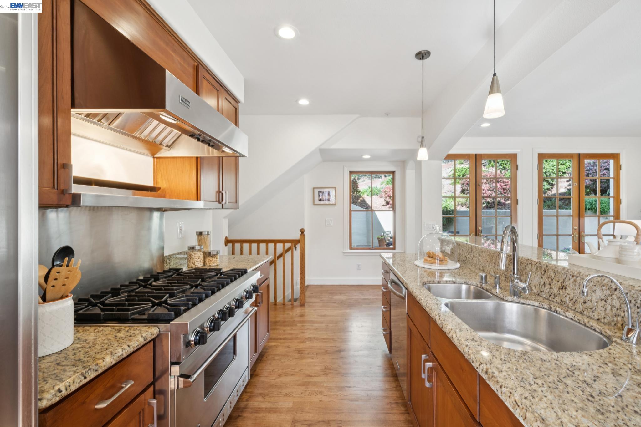 942 AQUARIUS WAY