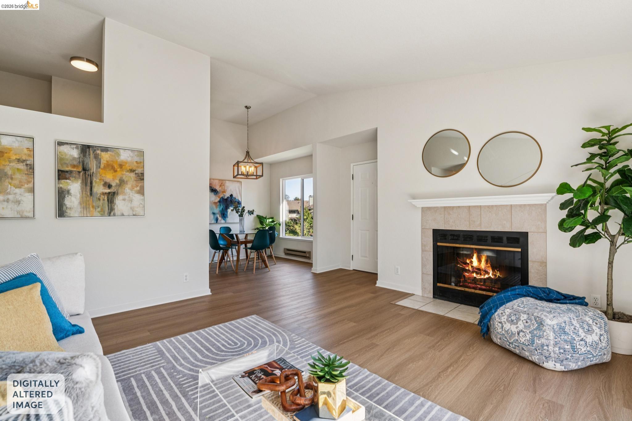142 Shoreline Ct