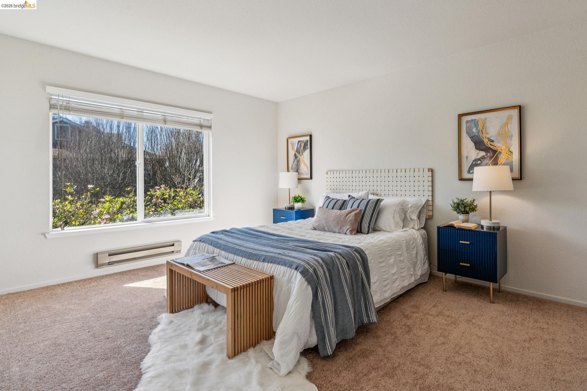 142 Shoreline Ct