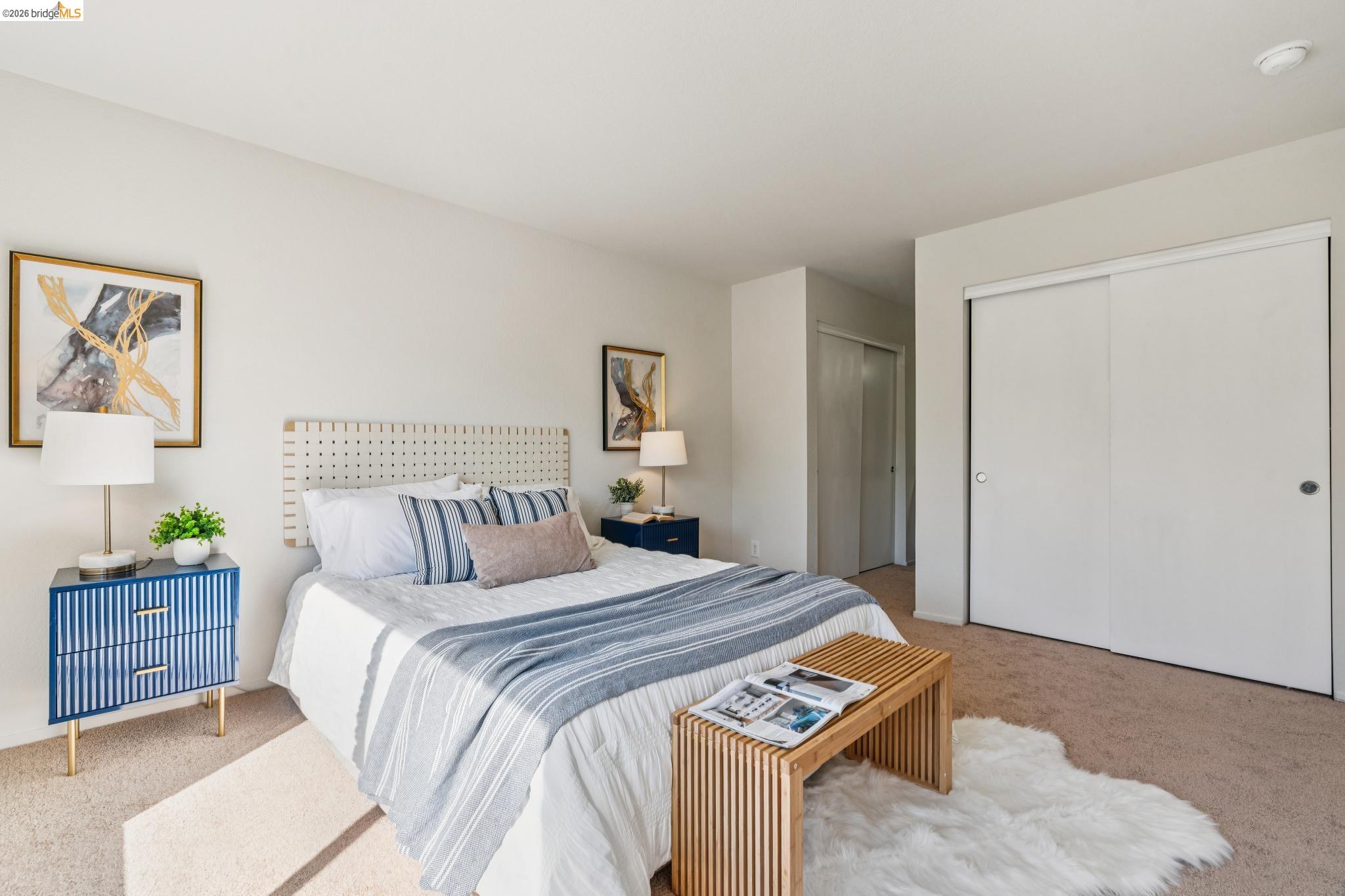 142 Shoreline Ct