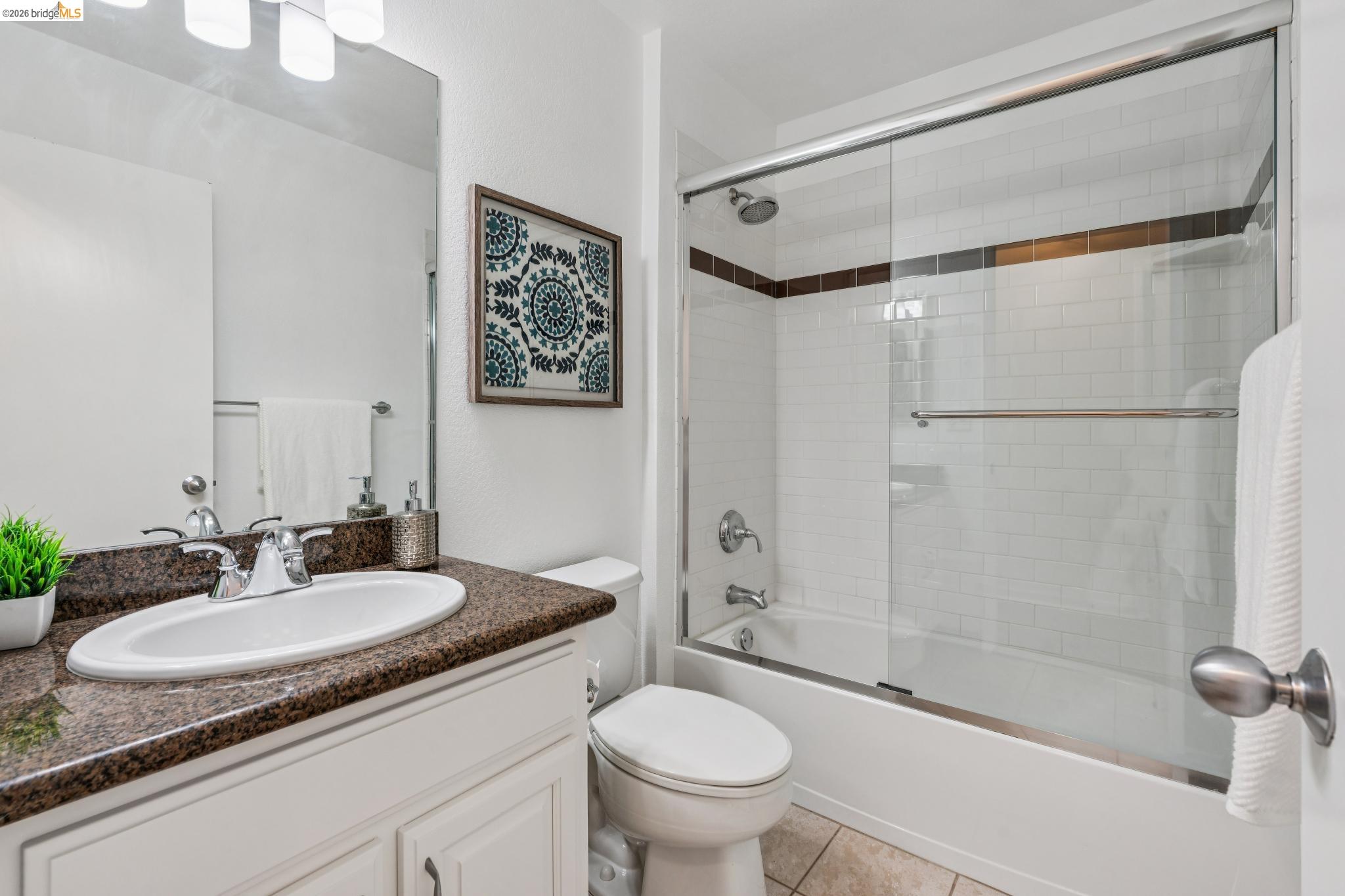 142 Shoreline Ct