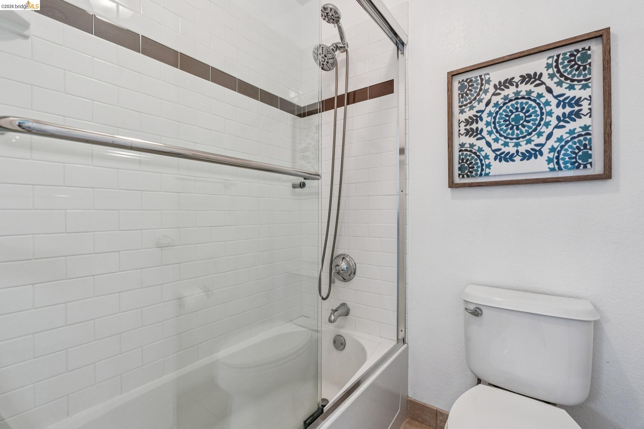 142 Shoreline Ct