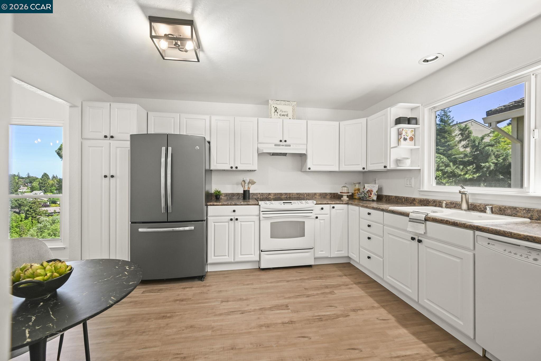 523 Thistle Cir