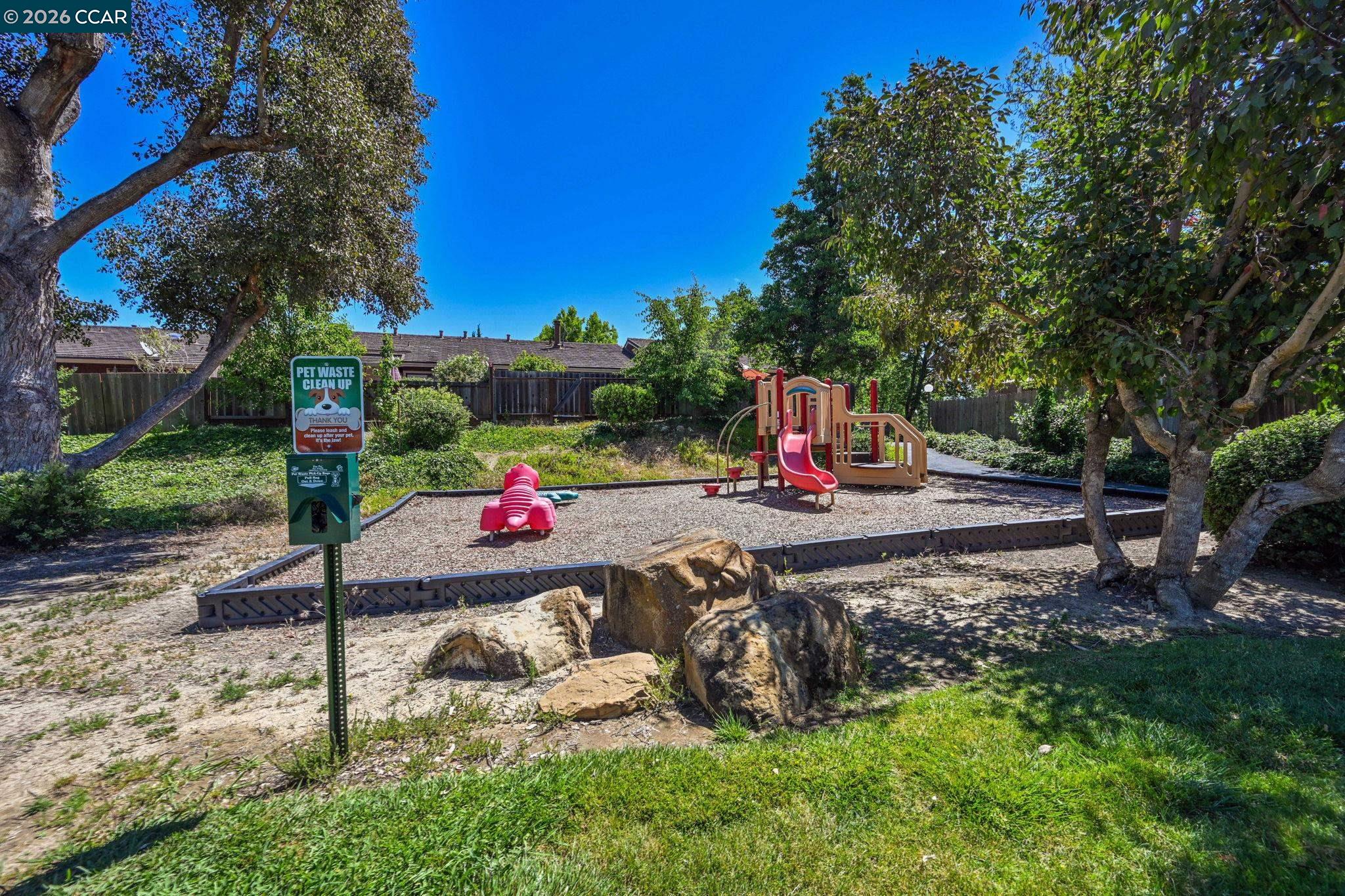 523 Thistle Cir