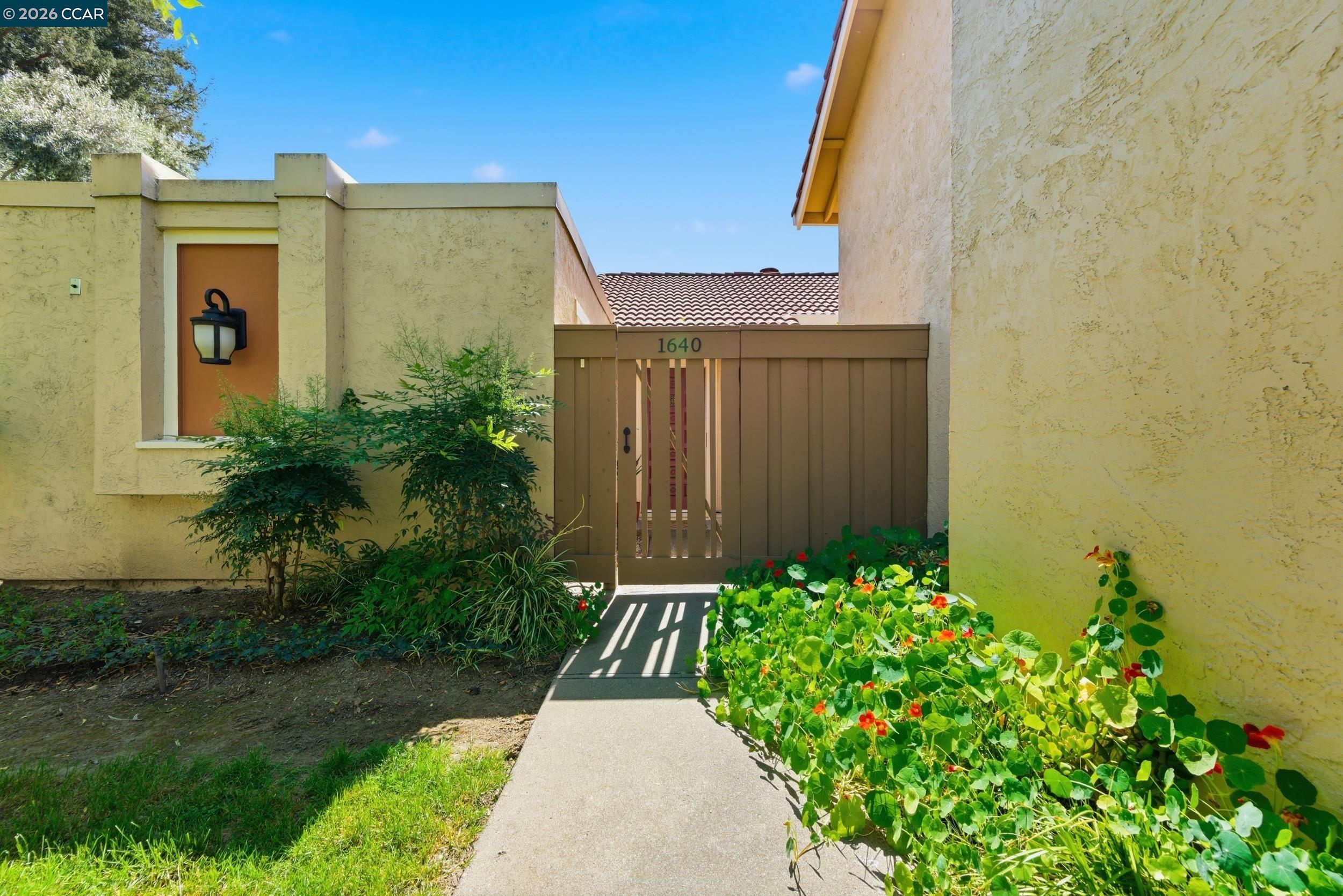 1640 Candelero Ct