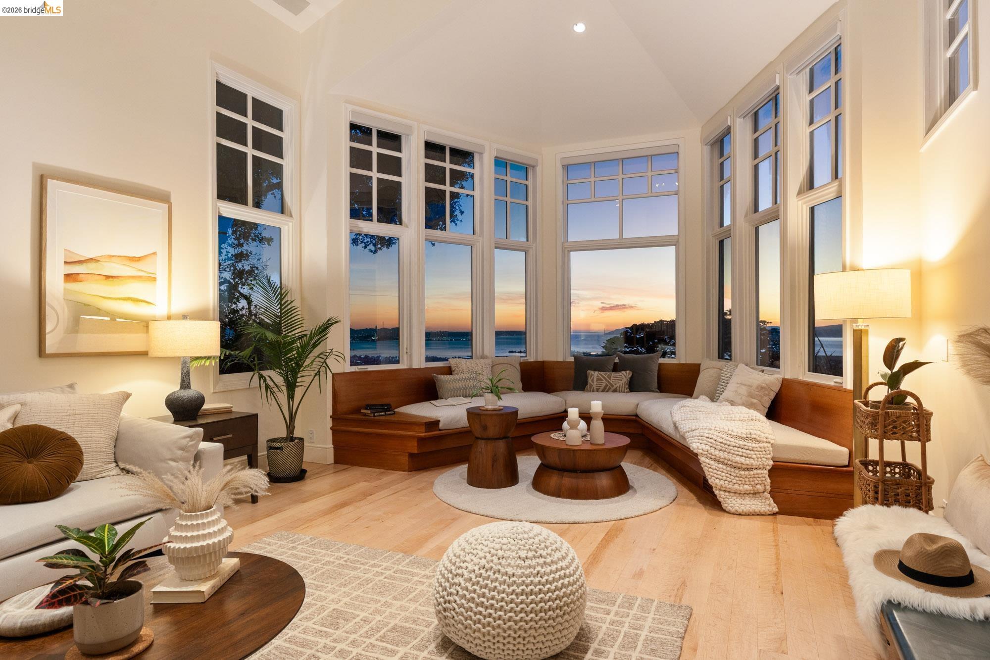 2893 Buena Vista Way