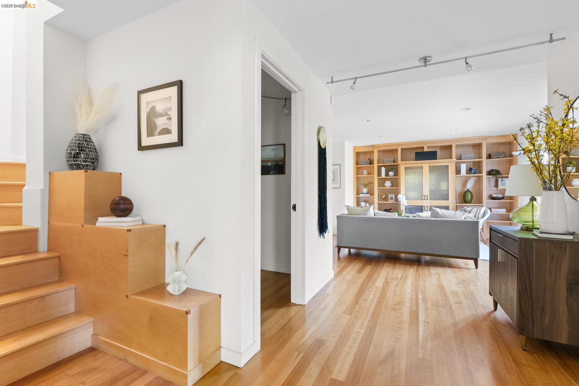 2893 Buena Vista Way