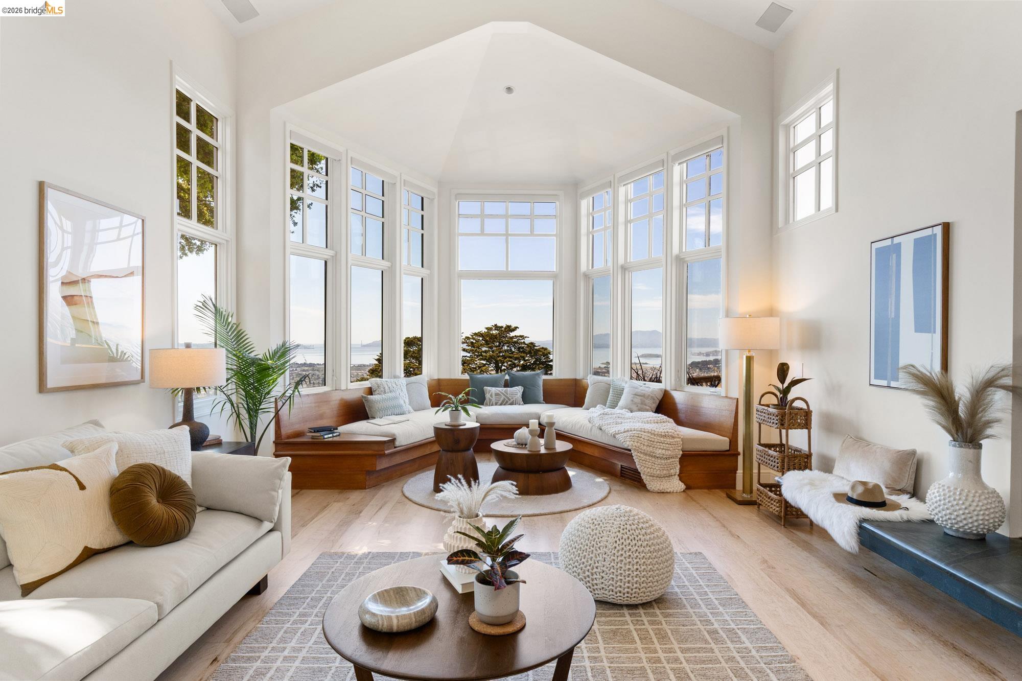 2893 Buena Vista Way