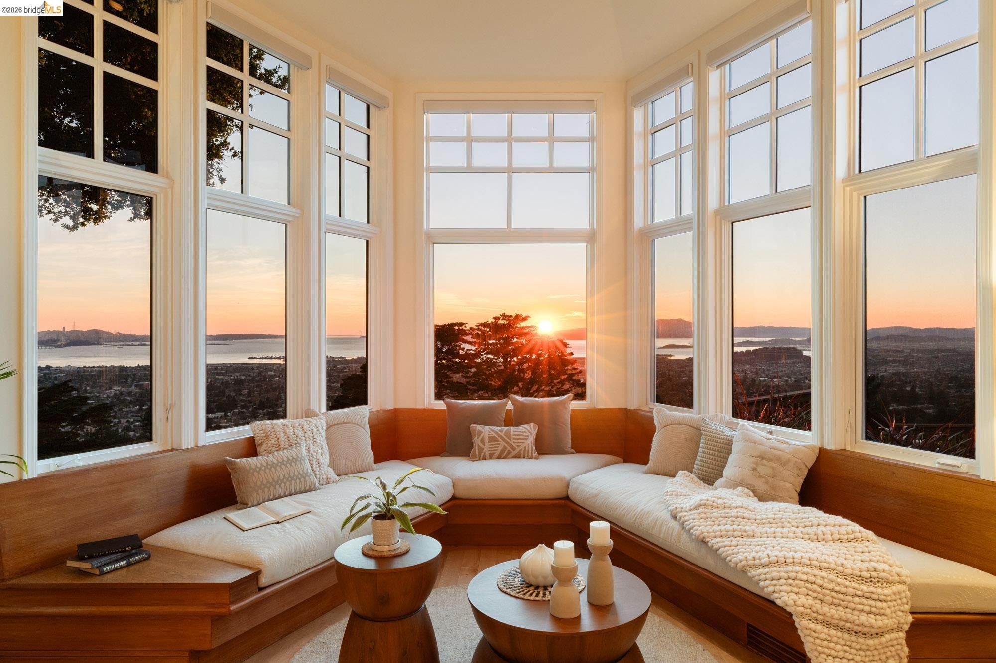 2893 Buena Vista Way