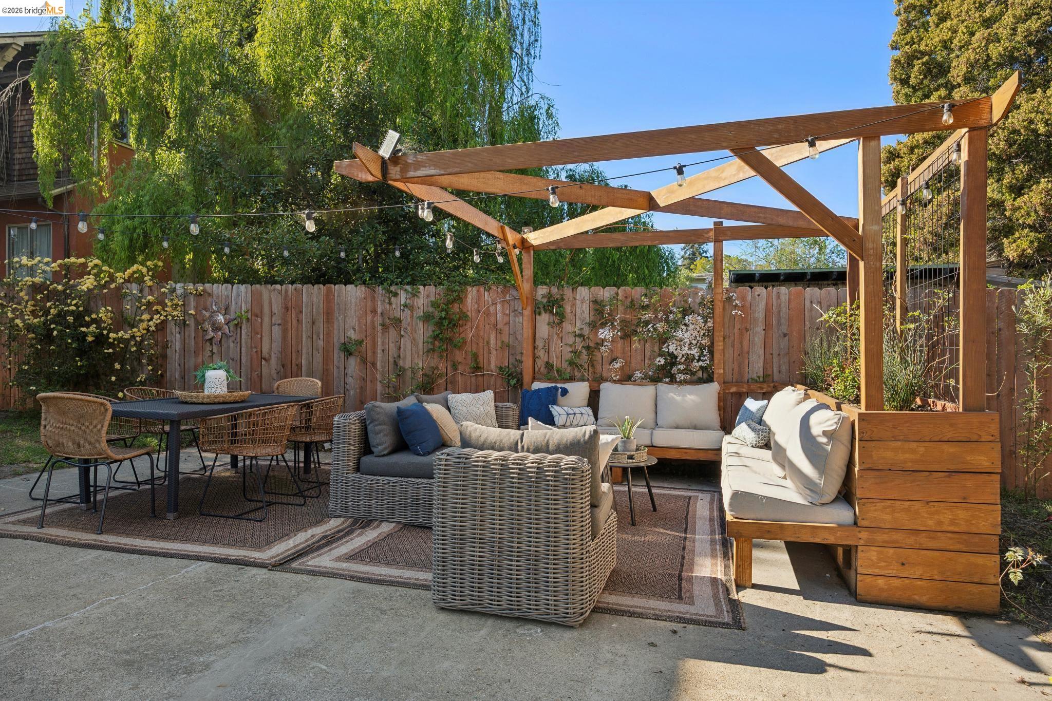 1138 Bella Vista Ave