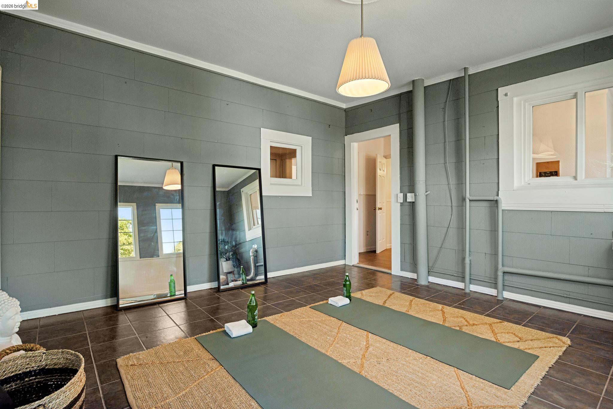 1138 Bella Vista Ave