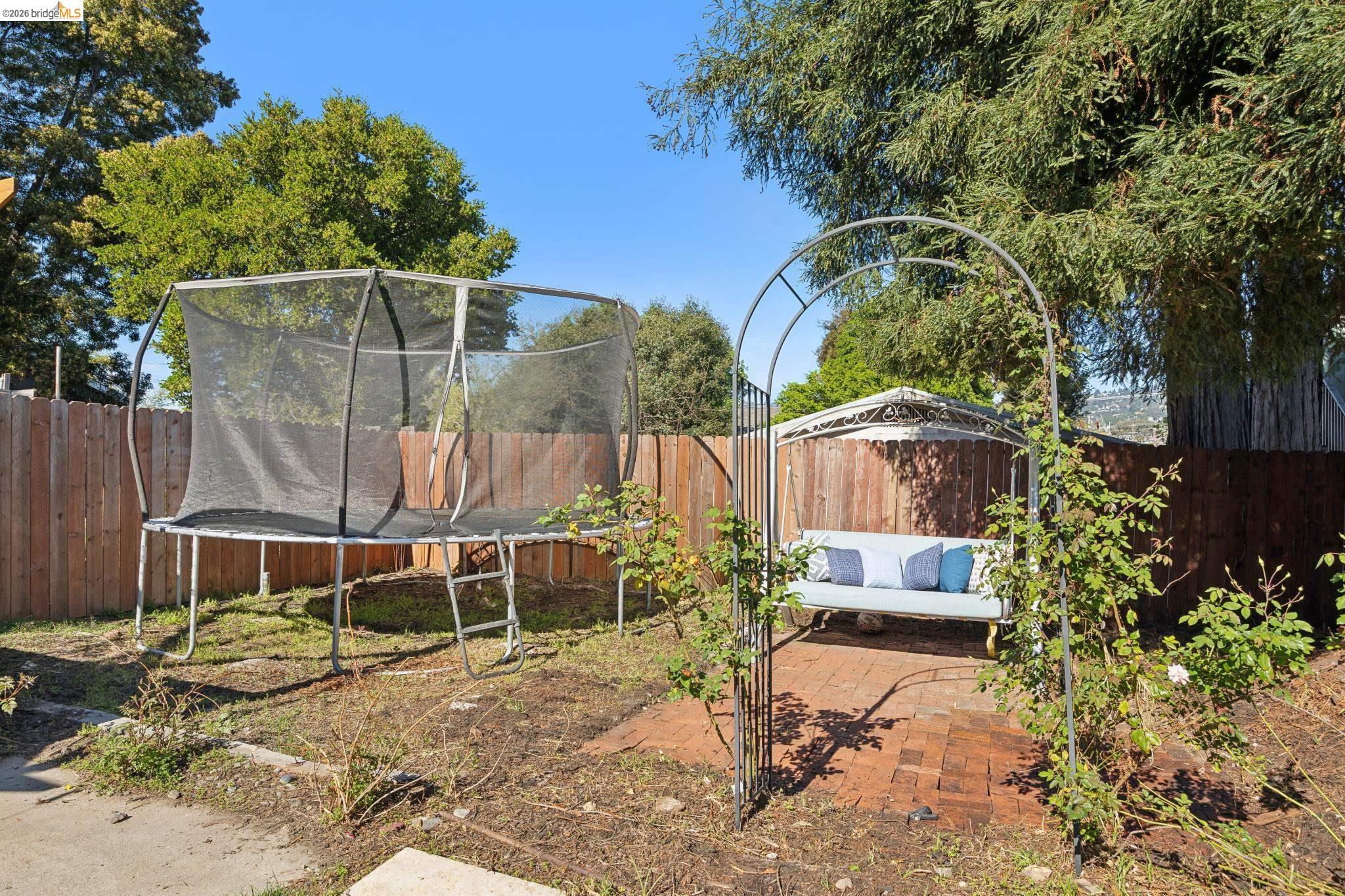 1138 Bella Vista Ave