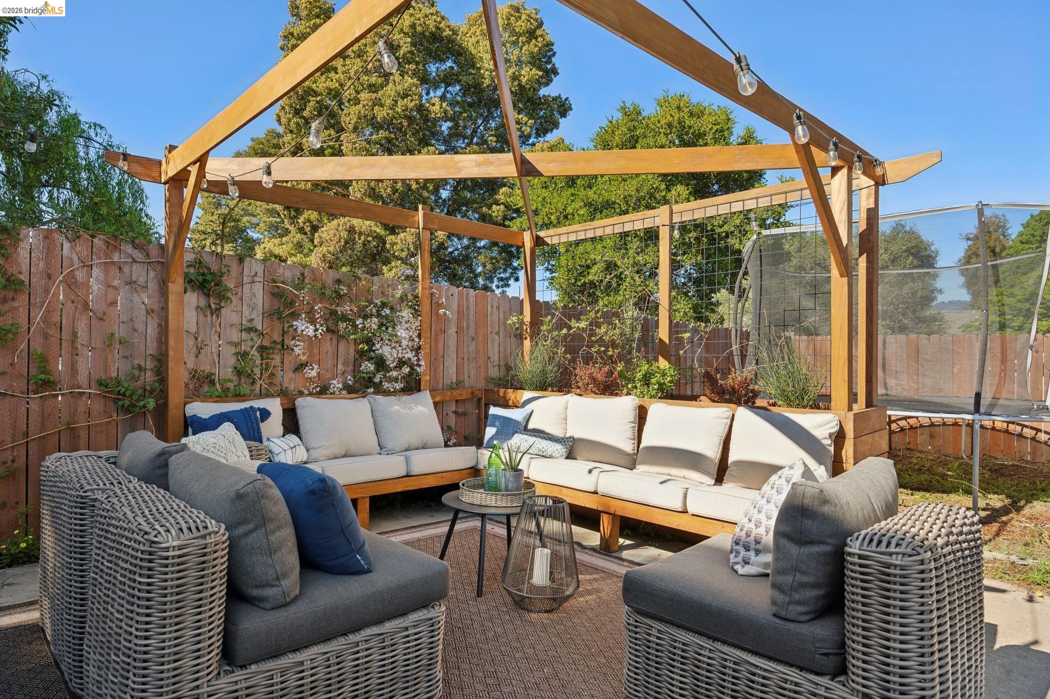 1138 Bella Vista Ave