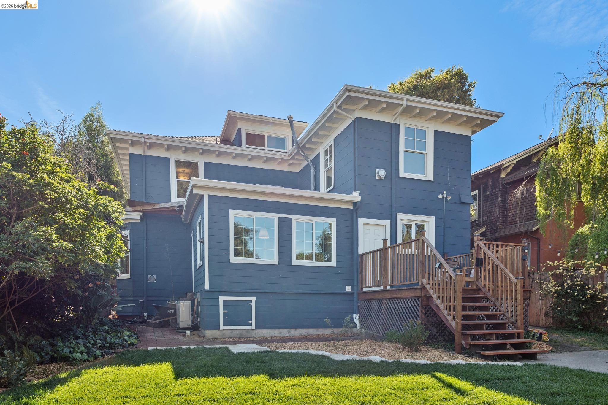 1138 Bella Vista Ave